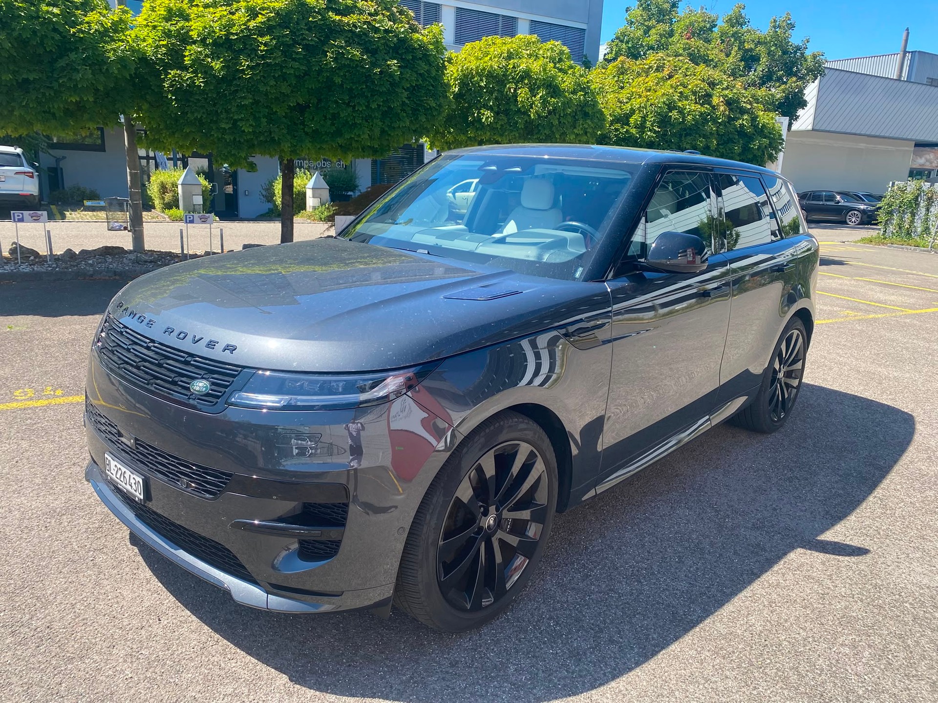 LAND ROVER 3.0 I6 HSE Dynamic-image-1