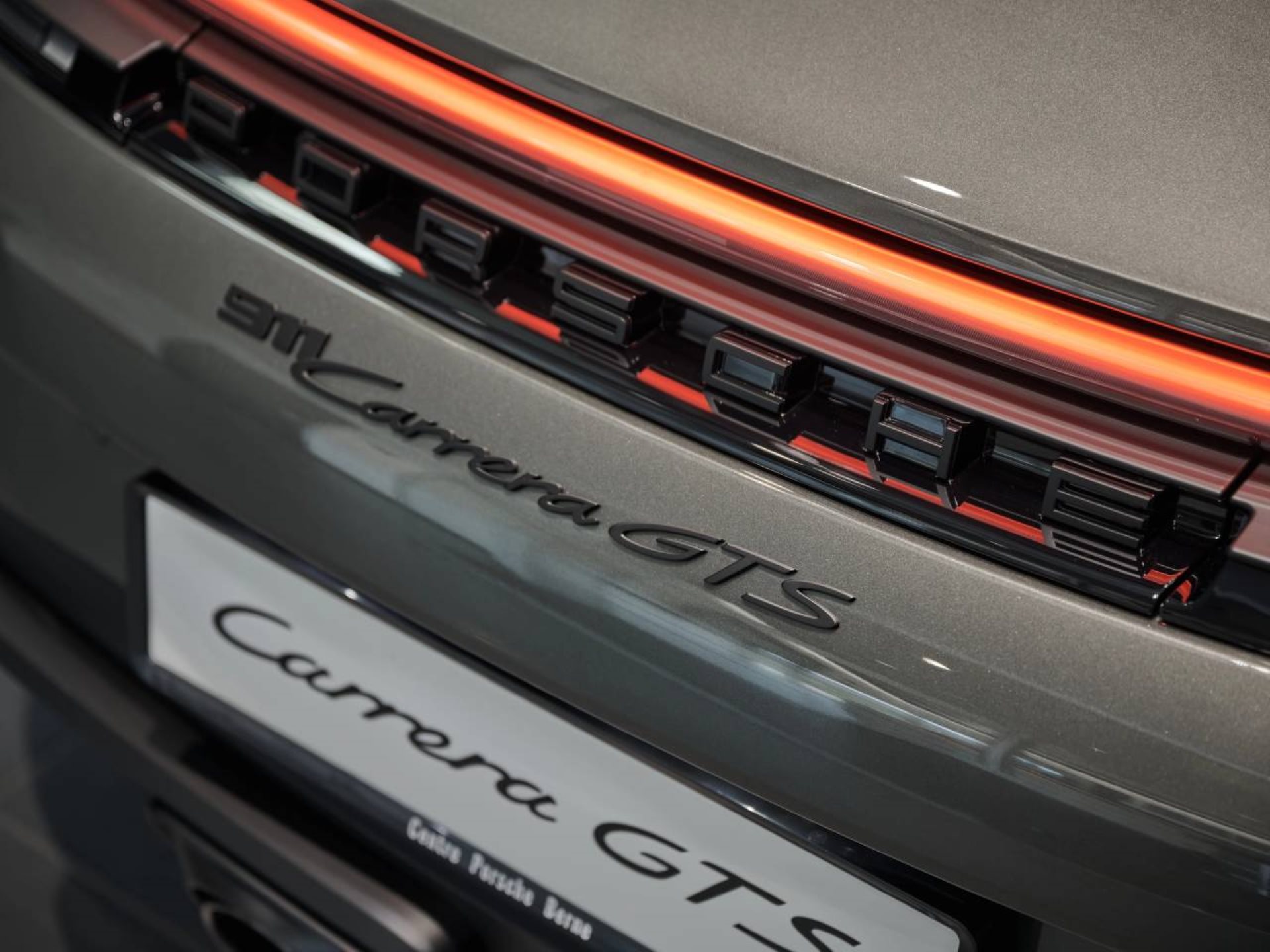 PORSCHE 911 Carrera GTS-image-25