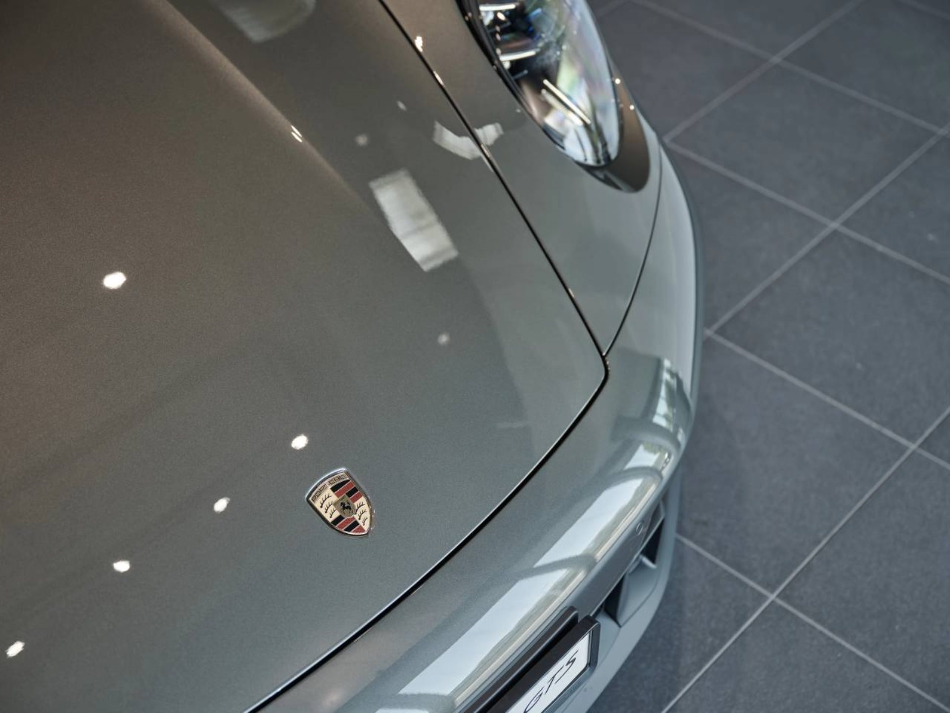 PORSCHE 911 Carrera GTS-image-22