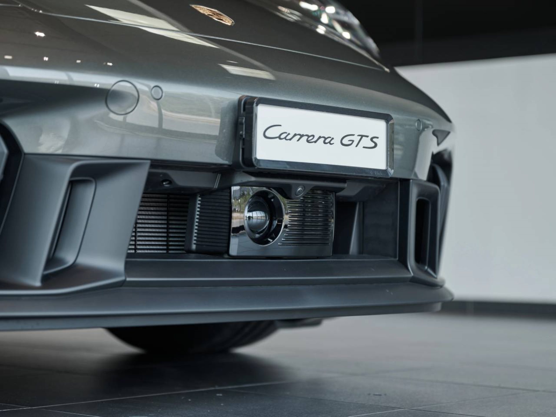 PORSCHE 911 Carrera GTS-image-23