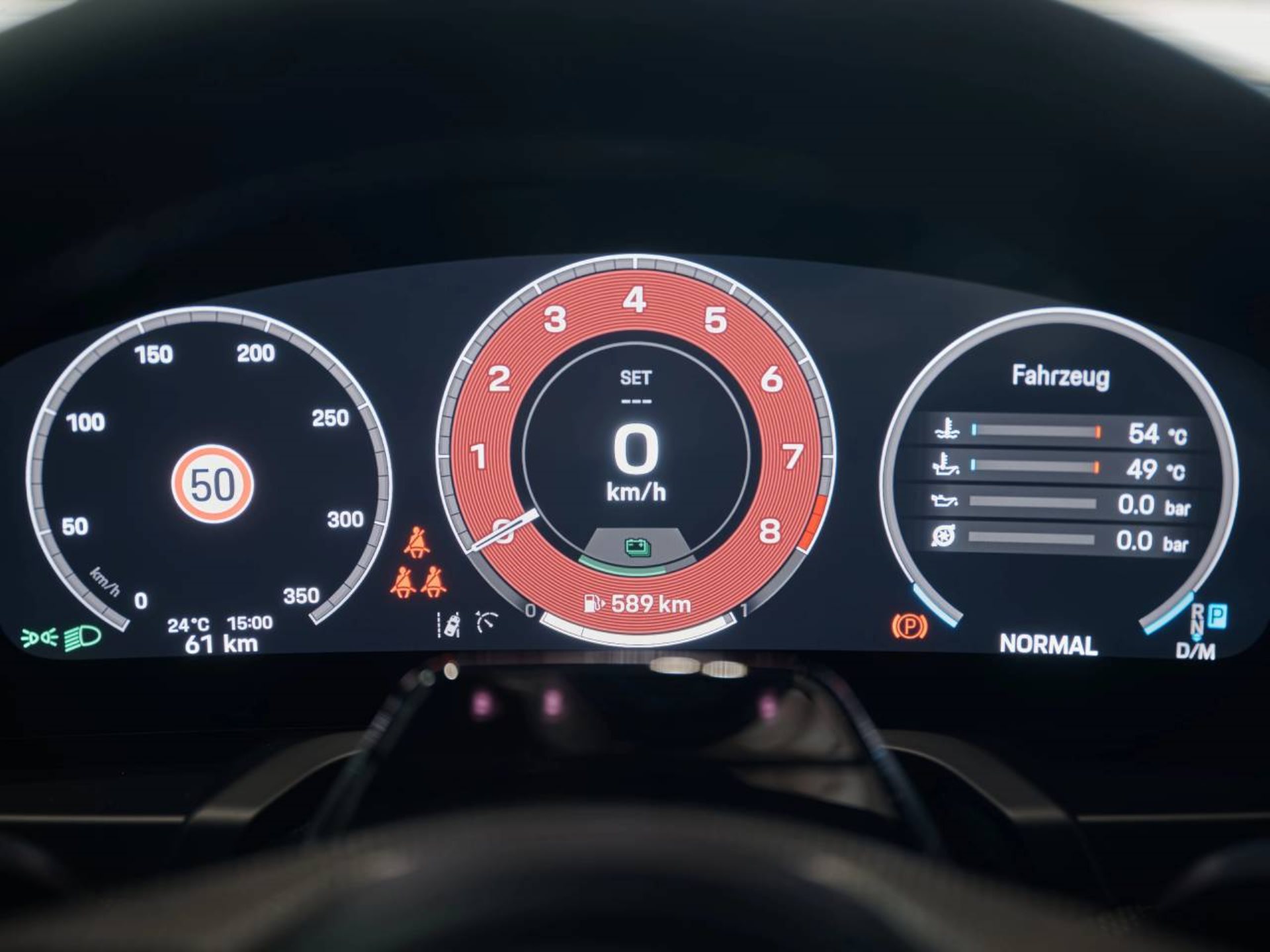 PORSCHE 911 Carrera GTS-image-13