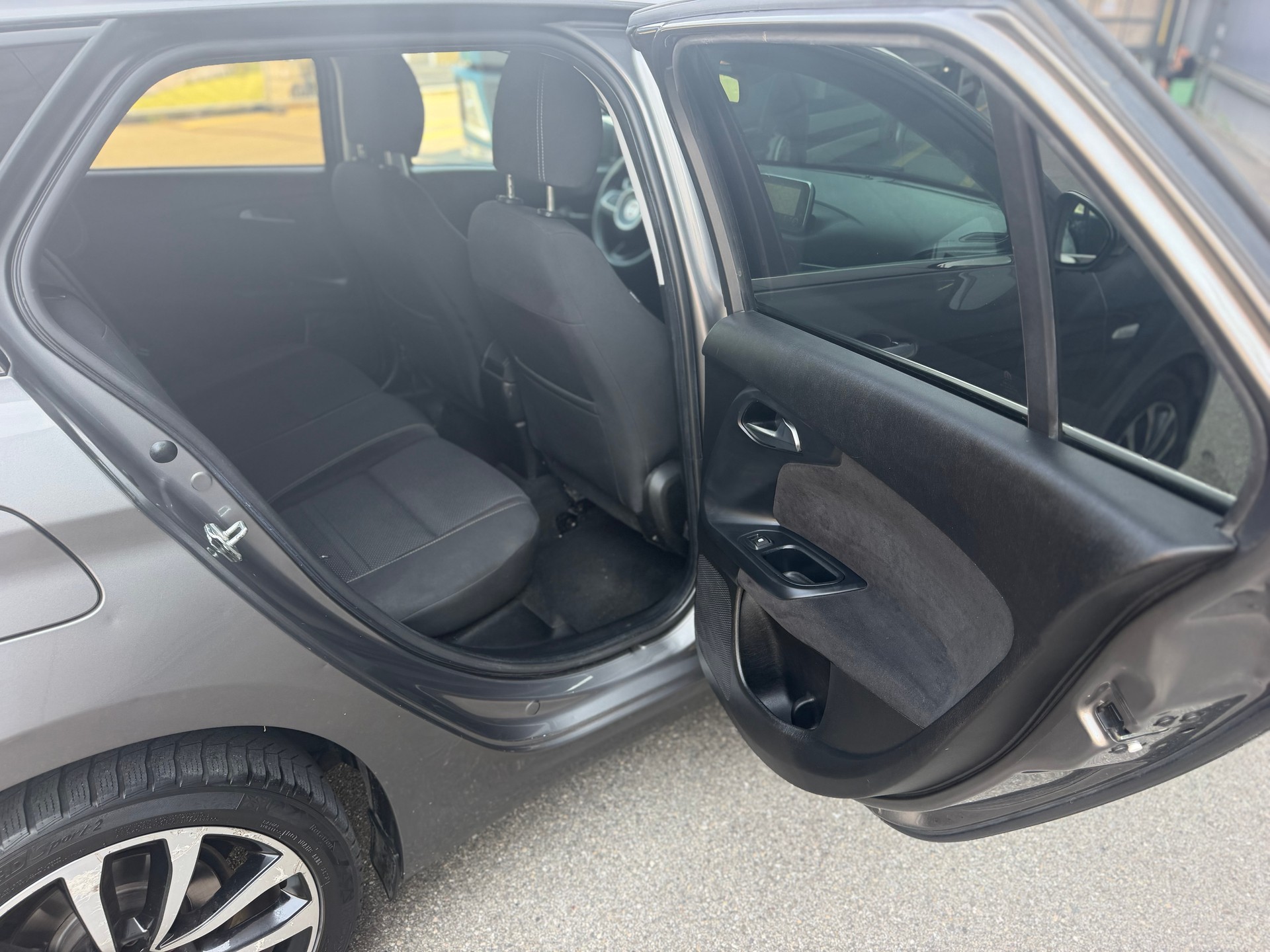 FIAT Tipo 1.6MJ Station Wagon Pop Star DCT-image-9