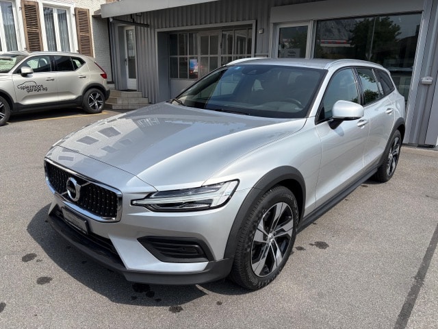 VOLVO V60 Cross Country 2.0 B4 AWD-image-1