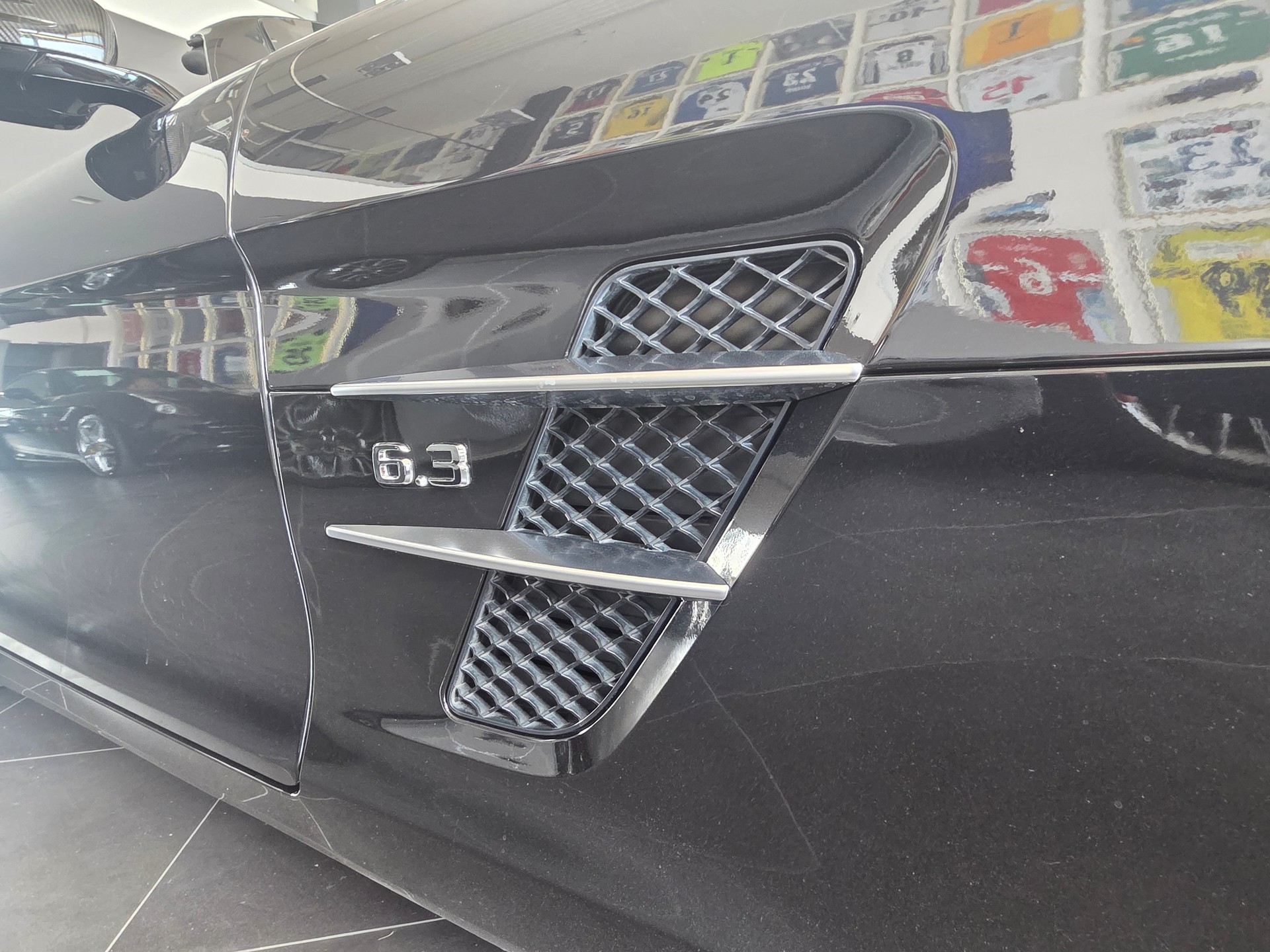 MERCEDES-BENZ SLS 63 AMG-image-7