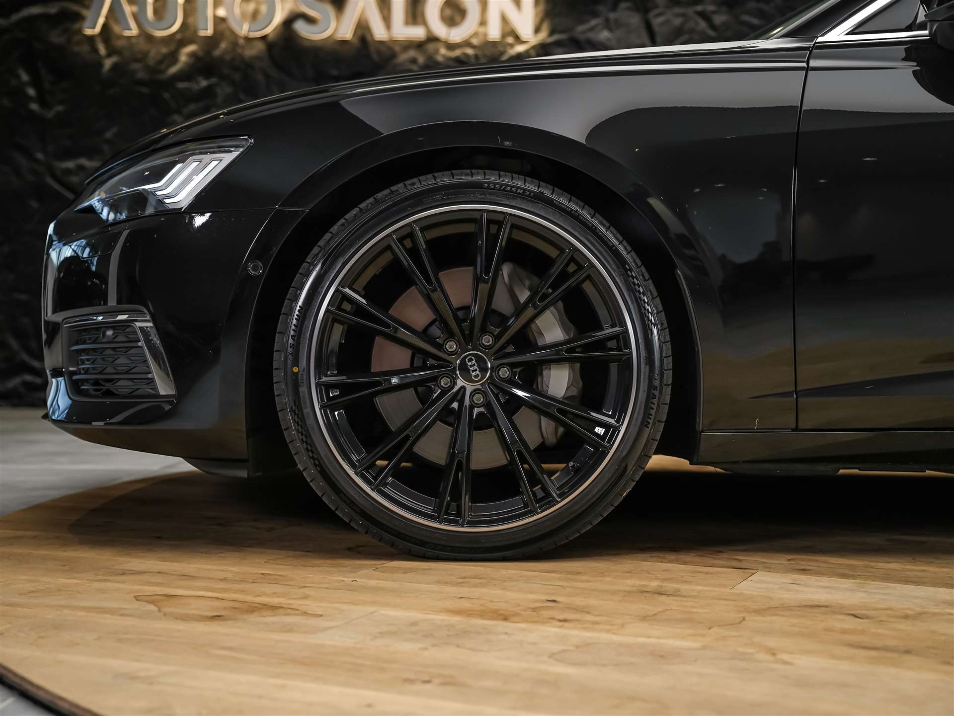 AUDI A6 Limousine 55 TFSI Design quattro S-tronic *CH Auto*Panorama*Matrix LED*Head Up*-image-17