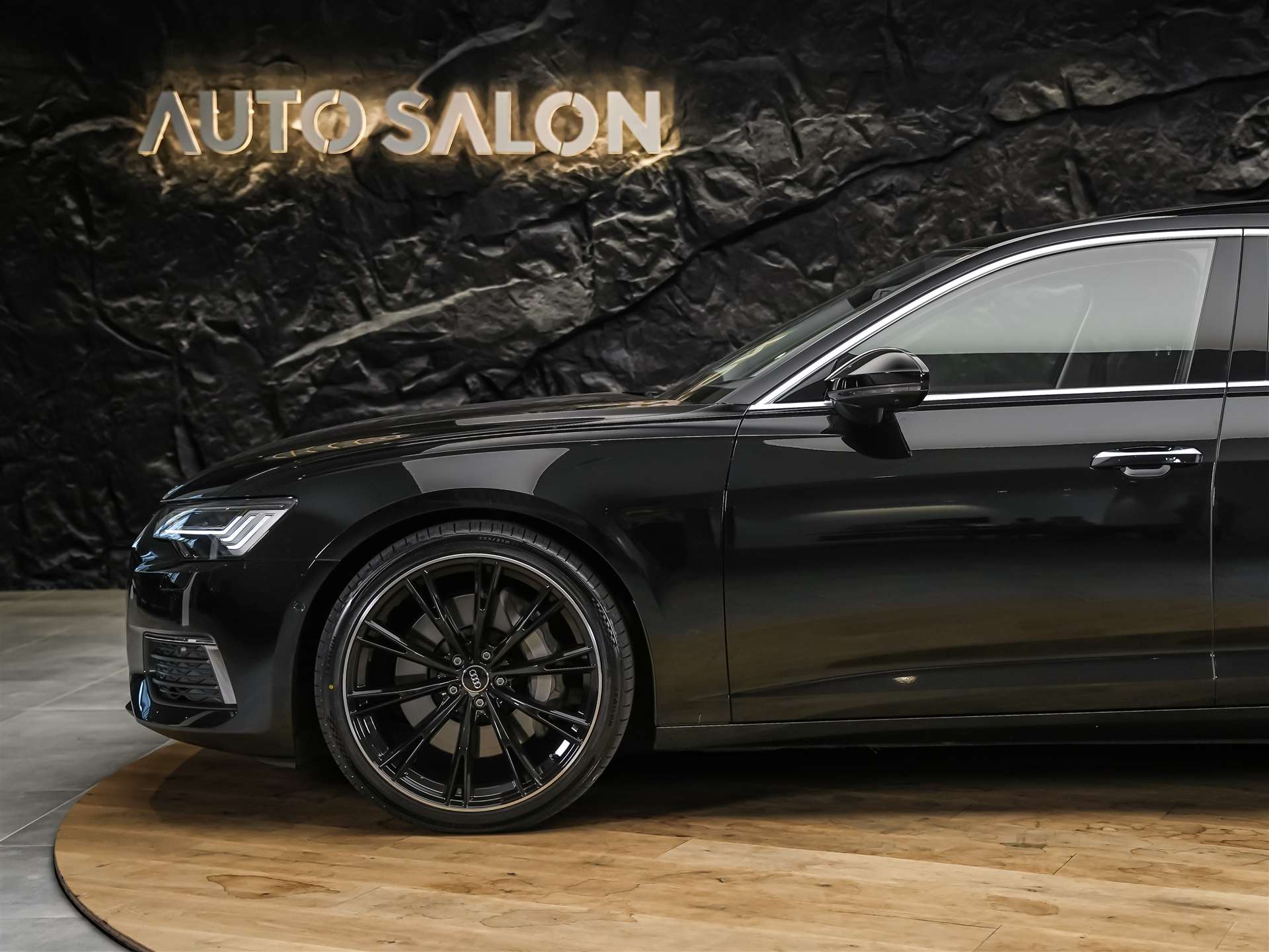AUDI A6 Limousine 55 TFSI Design quattro S-tronic *CH Auto*Panorama*Matrix LED*Head Up*-image-16