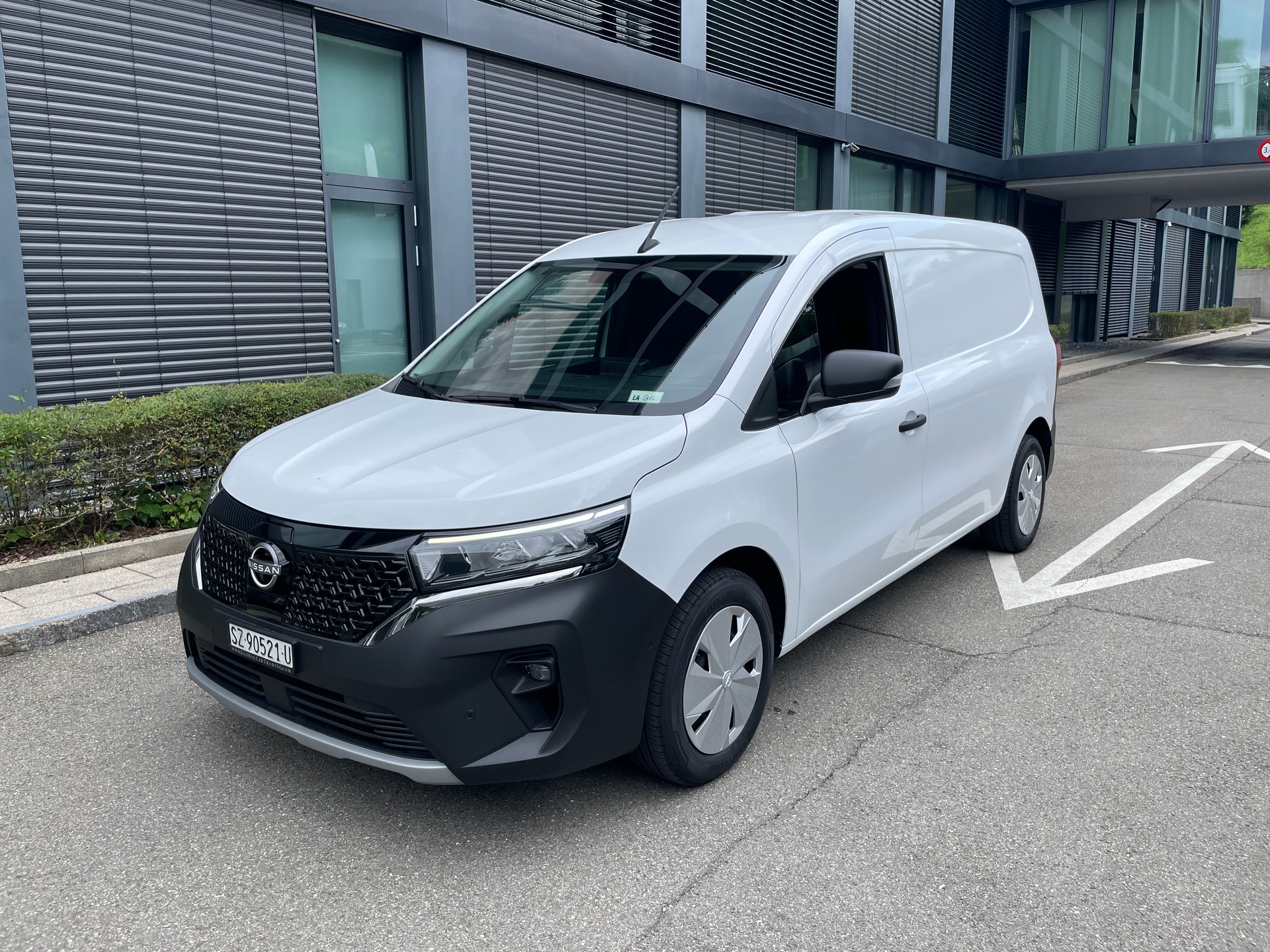 NISSAN Townstar EV45 kWh 22kW L2 Acenta-image-0