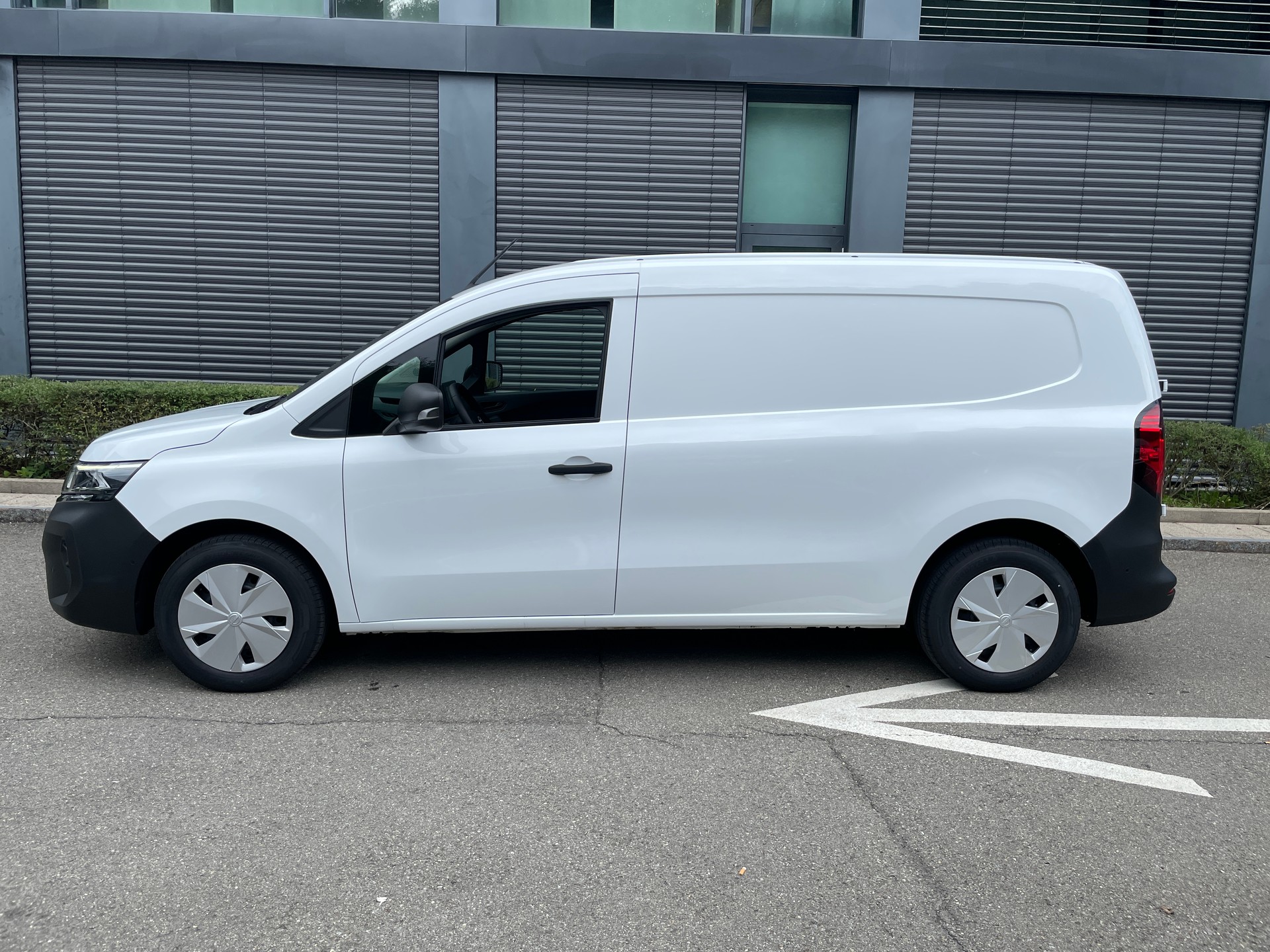 NISSAN Townstar EV45 kWh 22kW L2 Acenta-image-11