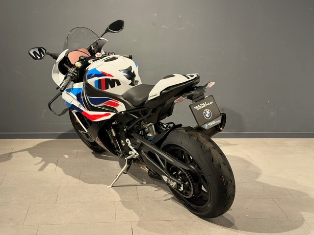BMW M 1000 RR-image-4