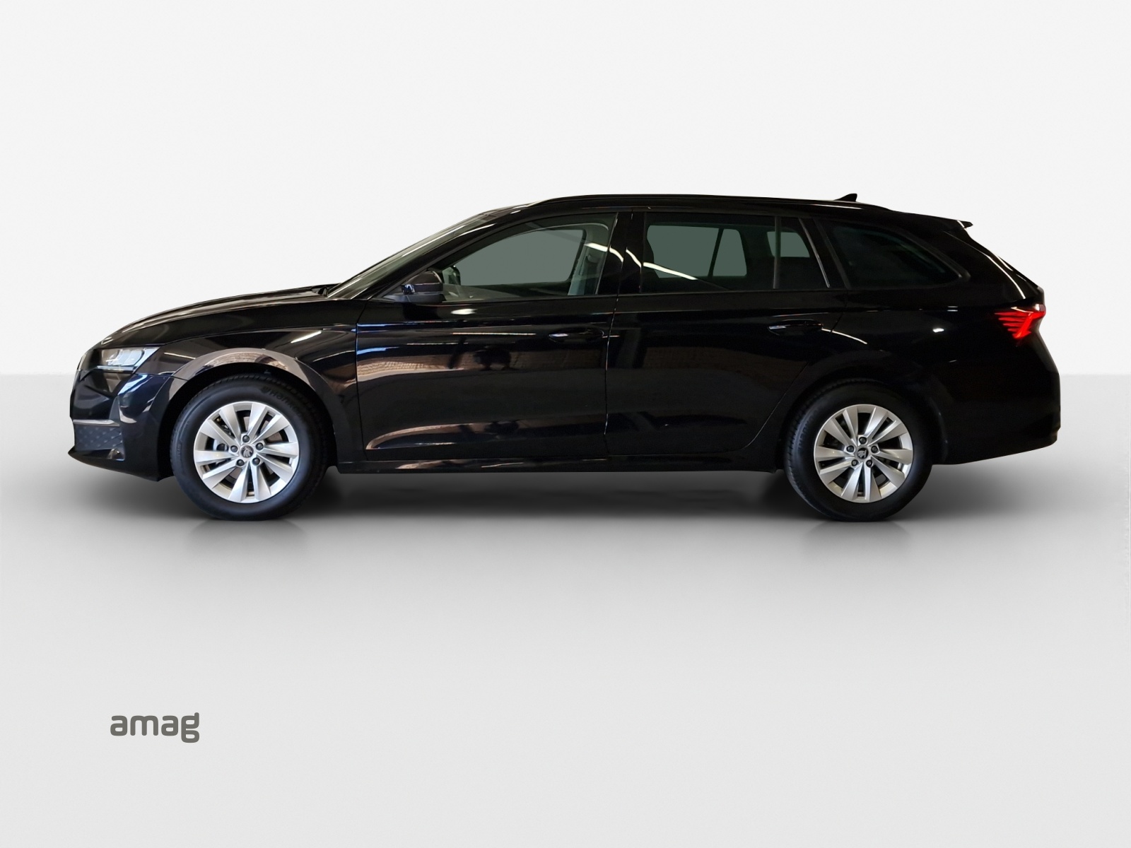 SKODA Octavia Combi 2.0 TDI DSG Selection-image-1