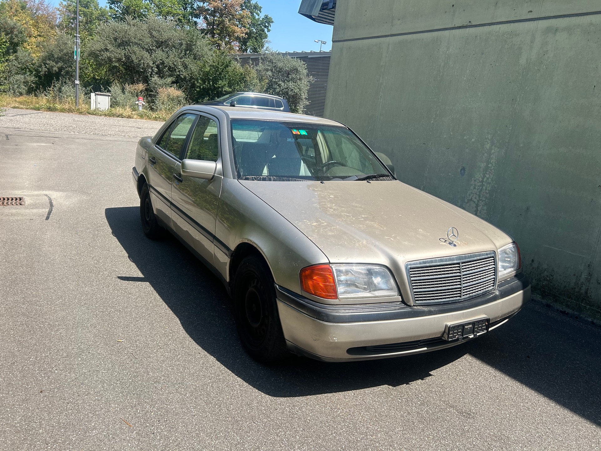 MERCEDES-BENZ C 220 Classic-image-1