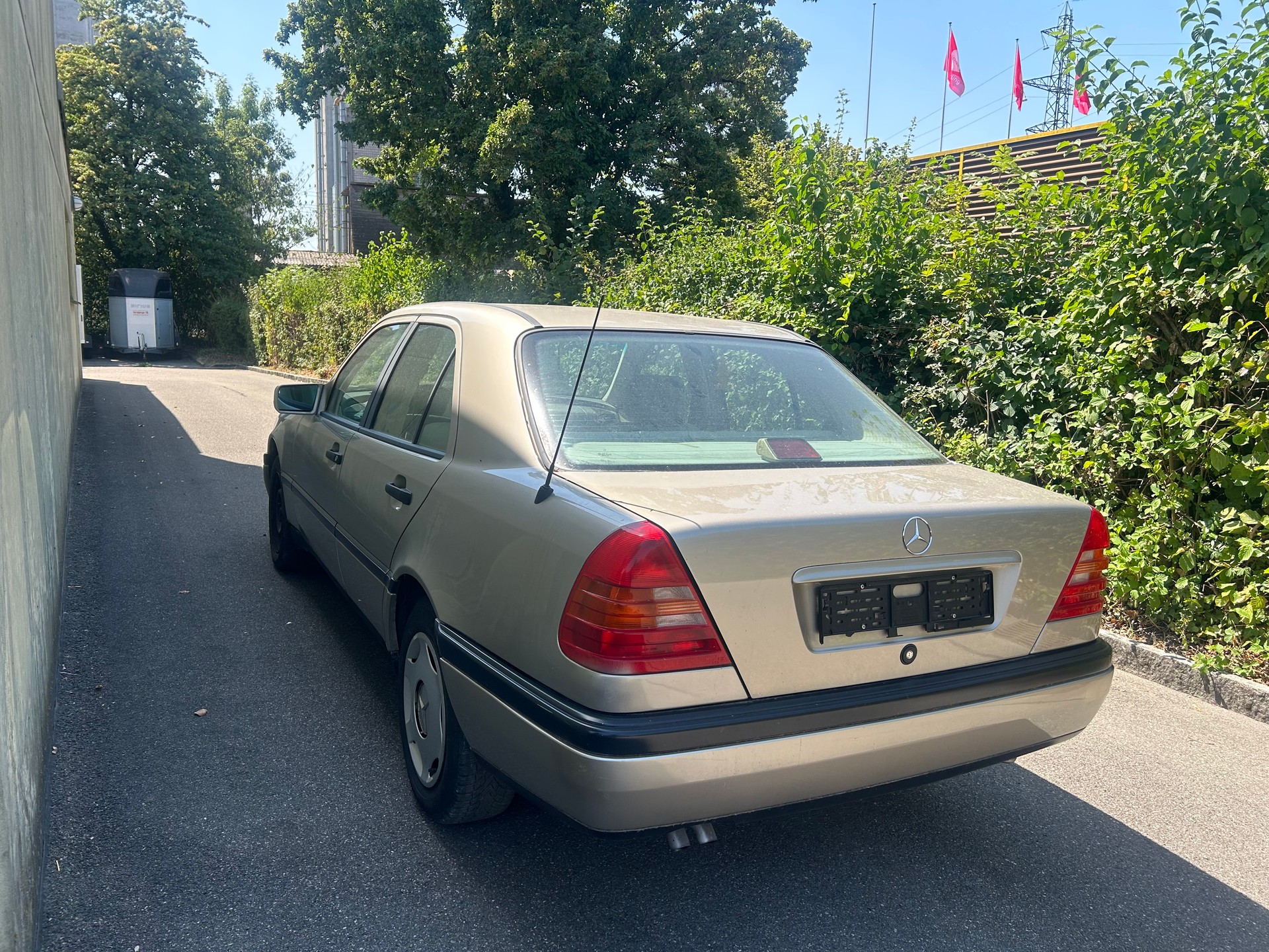 MERCEDES-BENZ C 220 Classic-image-3
