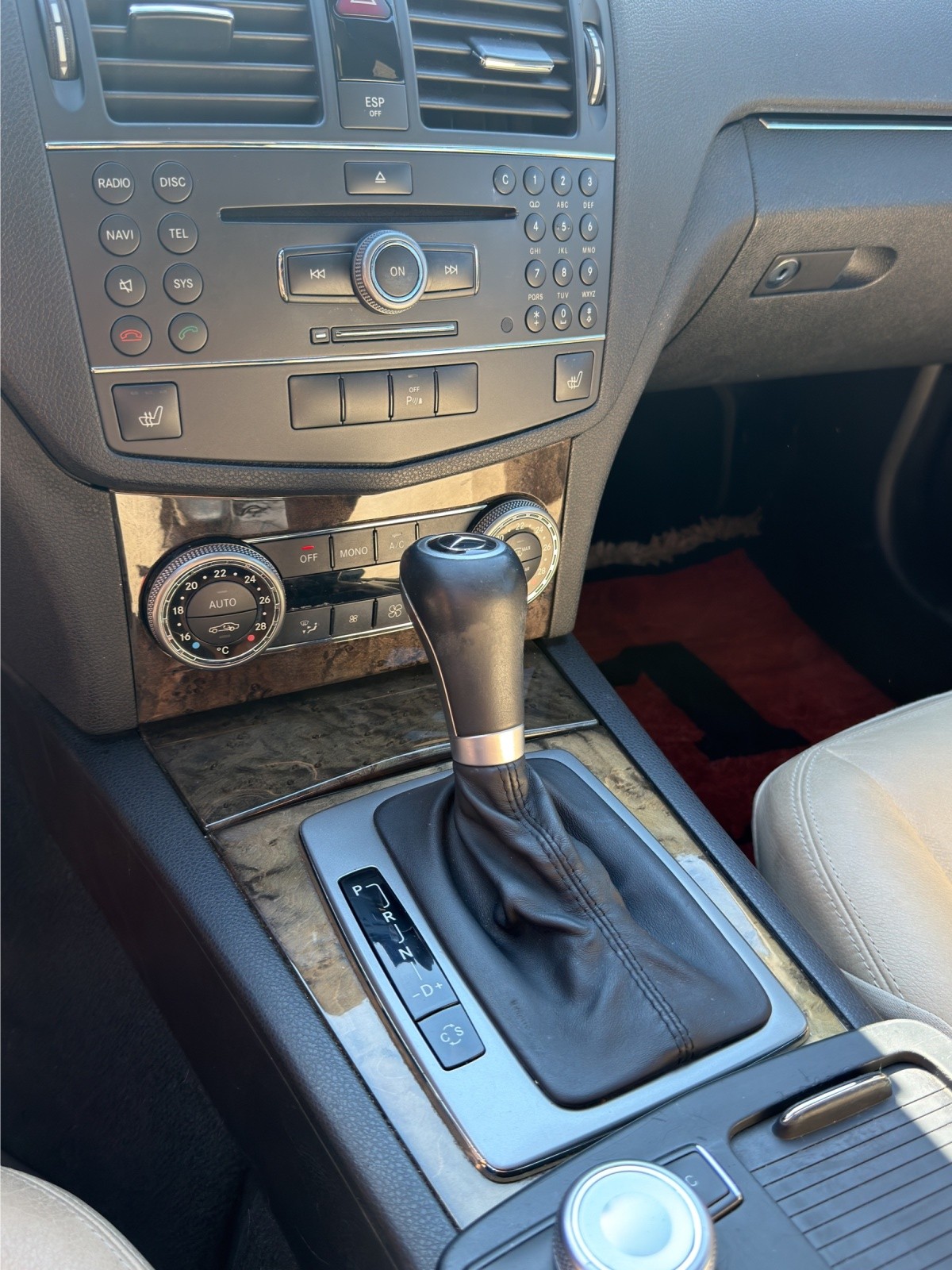 MERCEDES-BENZ C 350 CDI (320 CDI) Avantgarde 4Matic 7G-Tronic-image-14