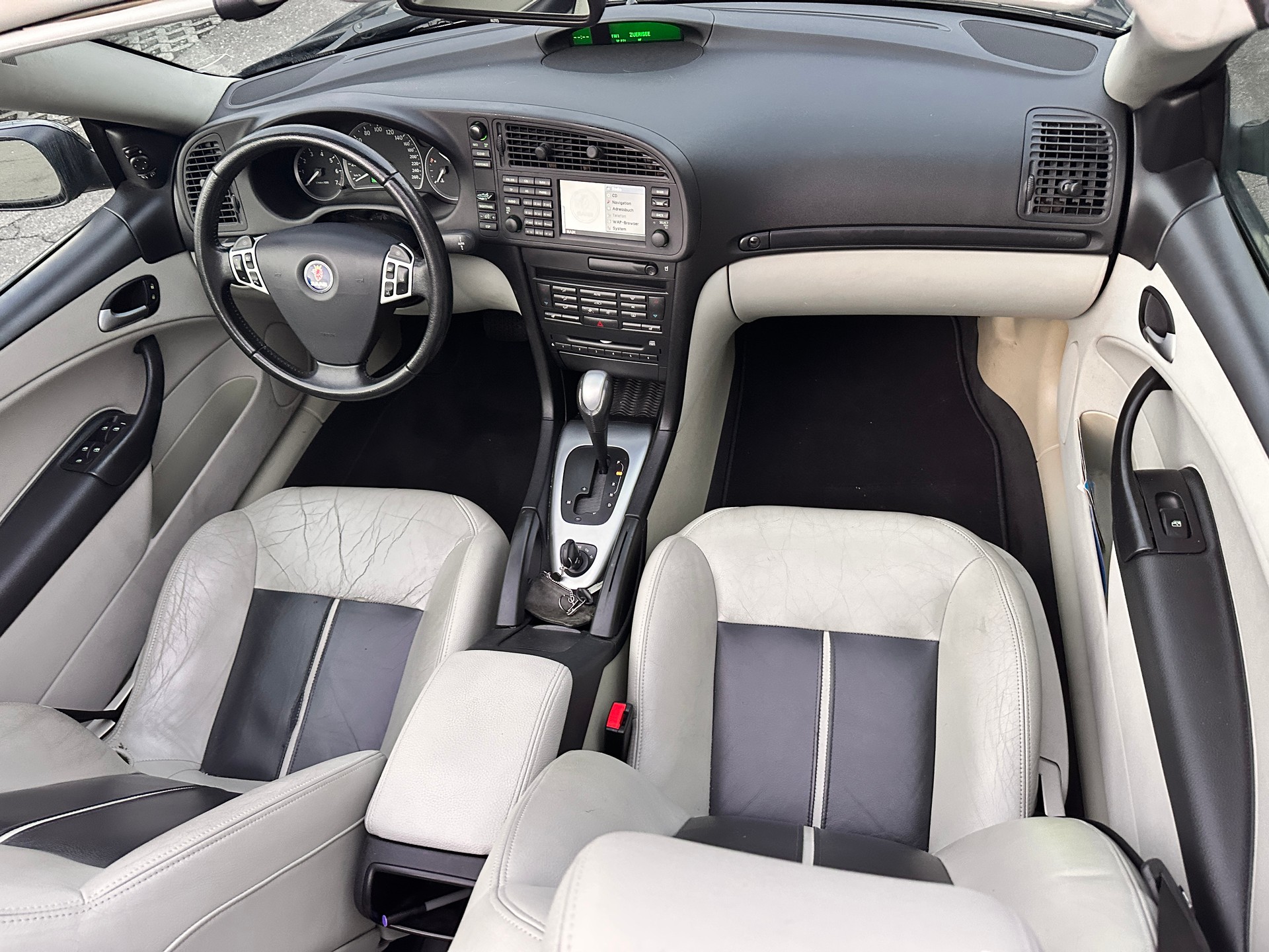 SAAB 9-3 2.0T Aero-image-8