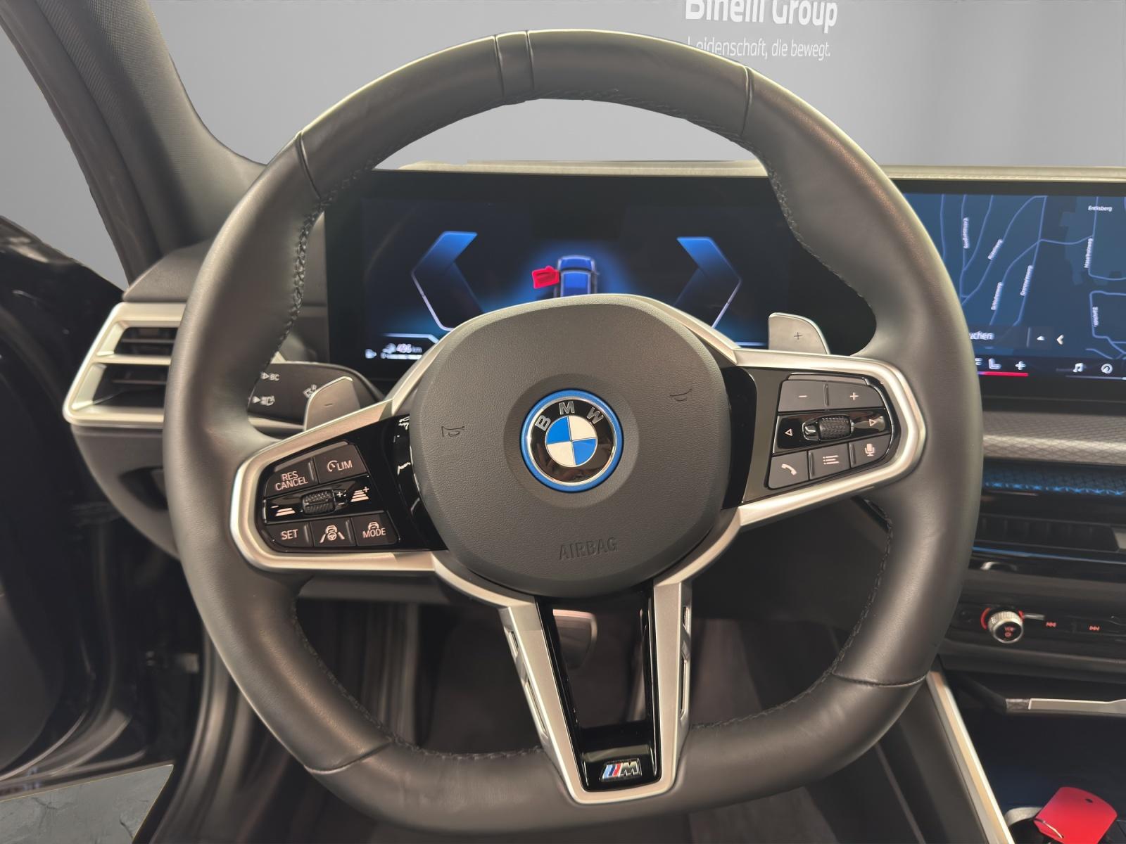 BMW 330e xDrive SAG Touring-image-15