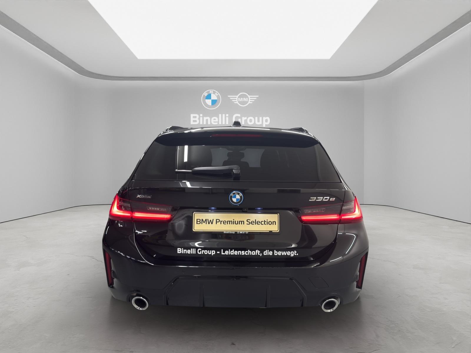 BMW 330e xDrive SAG Touring-image-3