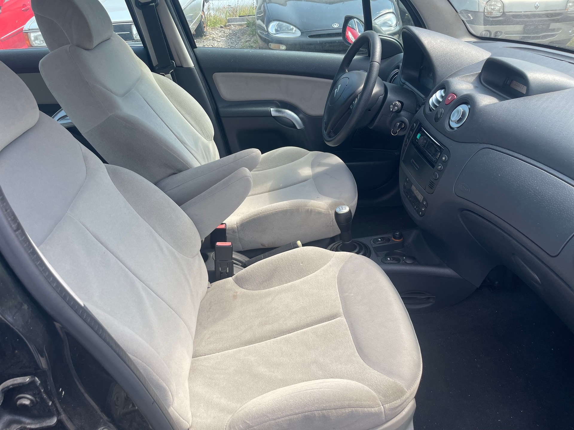 CITROEN C3 1.4i Exclusive-image-7