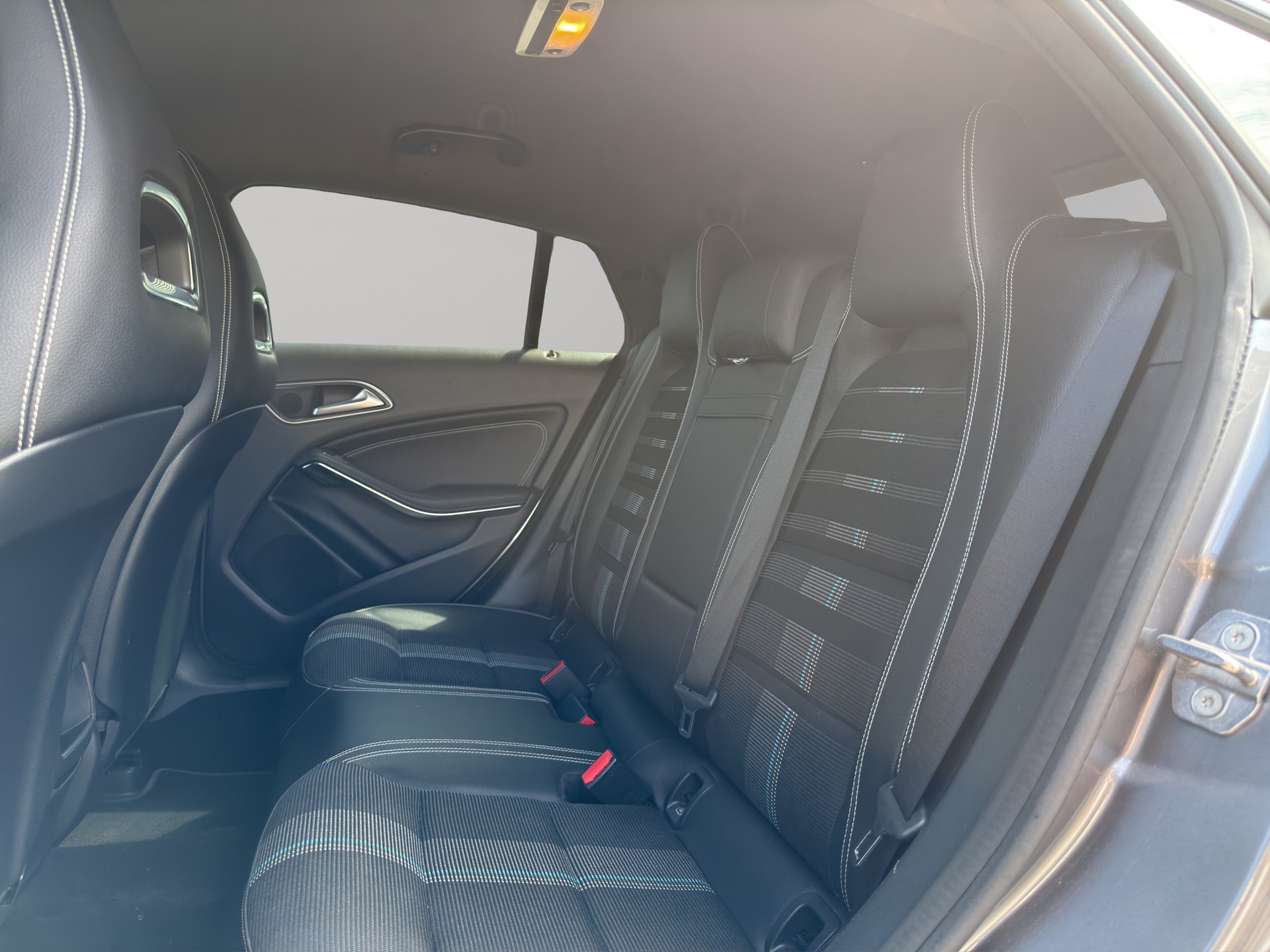 MERCEDES-BENZ CLA Shooting Brake 200 Night Star 7G-DCT-image-17