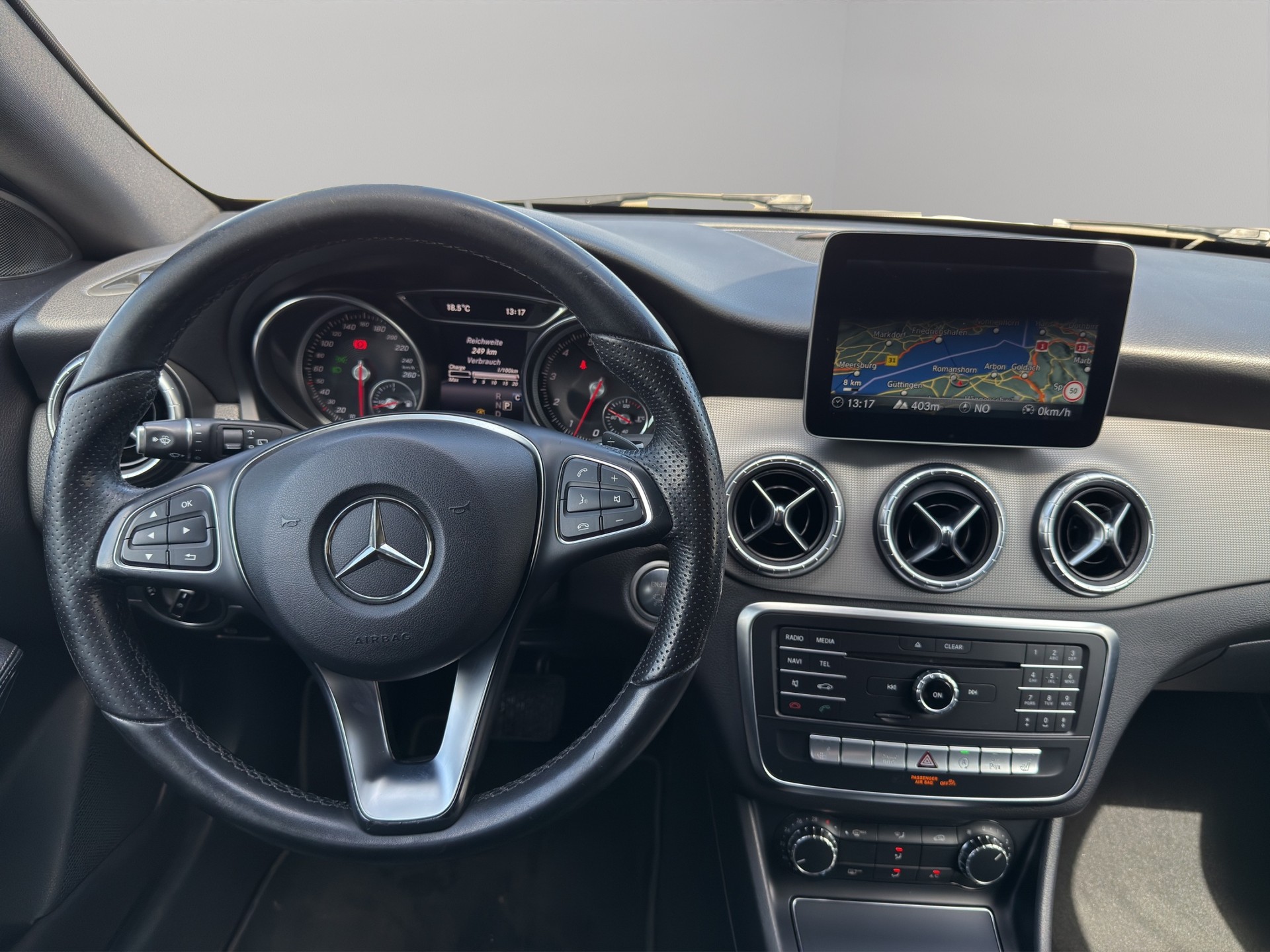 MERCEDES-BENZ CLA Shooting Brake 200 Night Star 7G-DCT-image-15