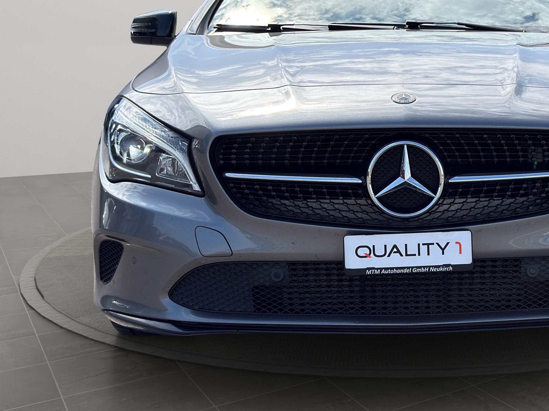 MERCEDES-BENZ CLA Shooting Brake 200 Night Star 7G-DCT-image-3