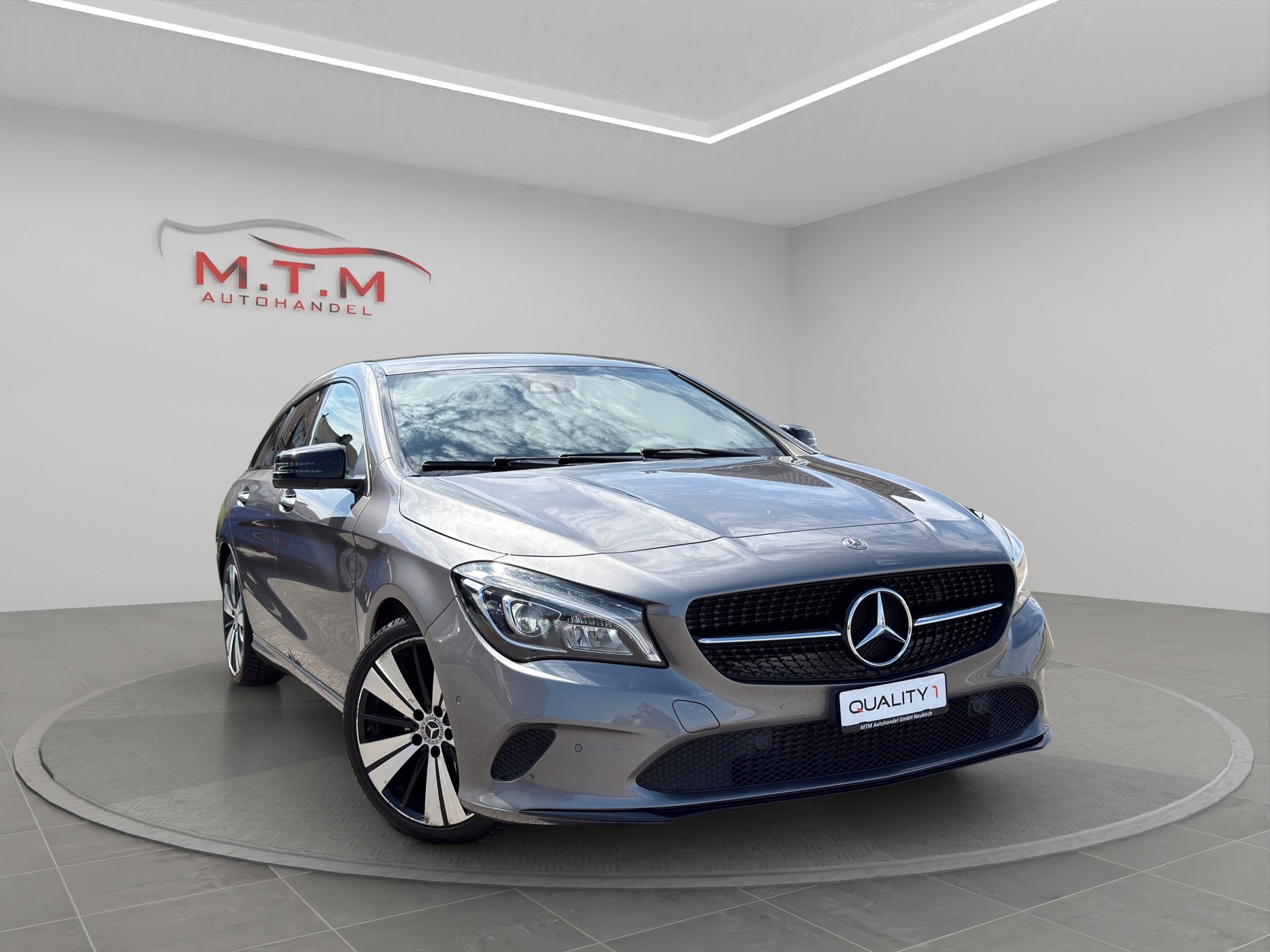 MERCEDES-BENZ CLA Shooting Brake 200 Night Star 7G-DCT-image-0