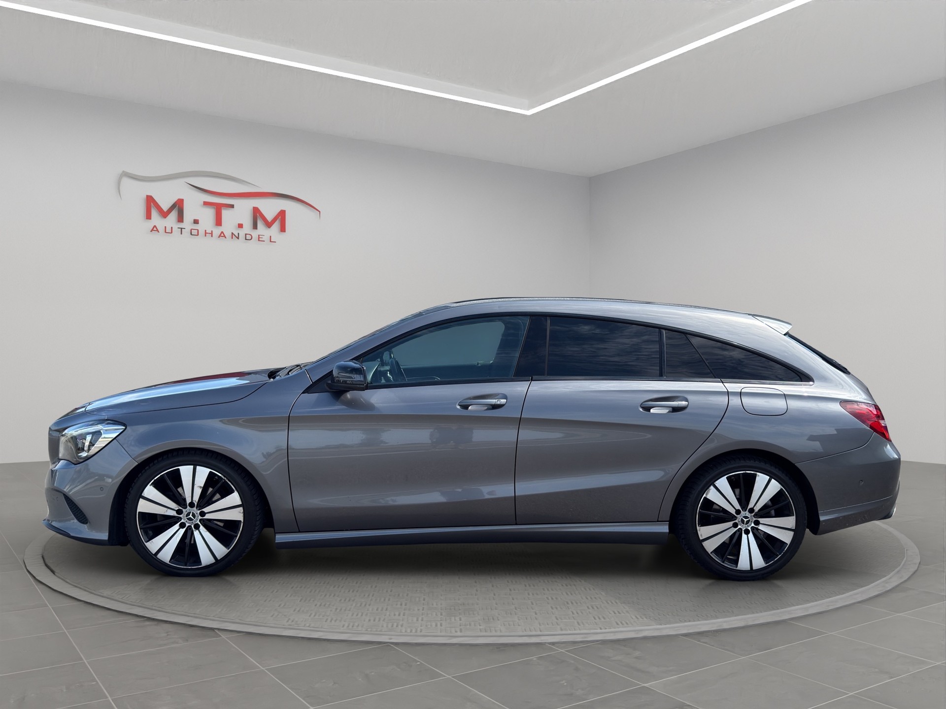 MERCEDES-BENZ CLA Shooting Brake 200 Night Star 7G-DCT-image-7