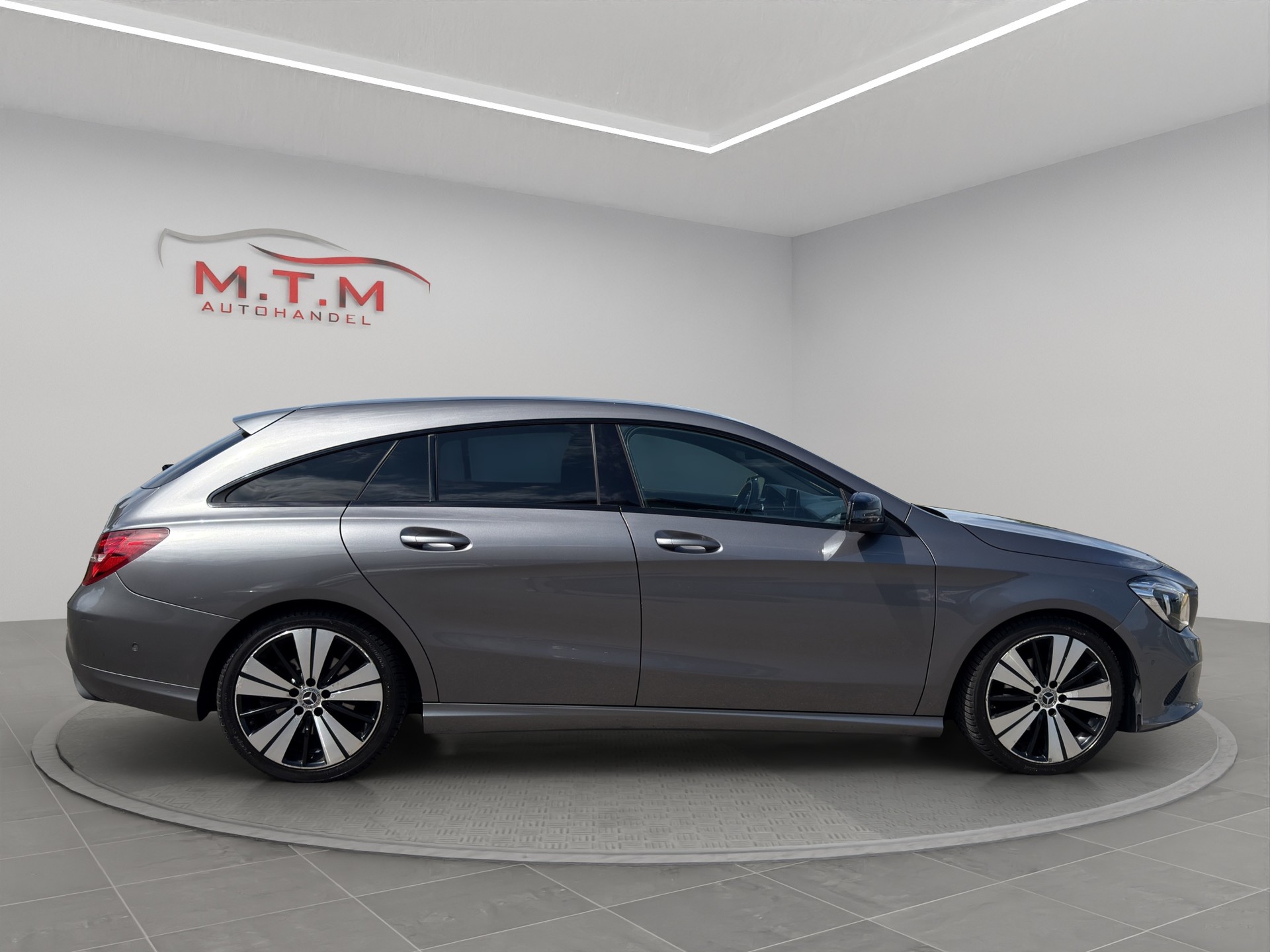 MERCEDES-BENZ CLA Shooting Brake 200 Night Star 7G-DCT-image-13