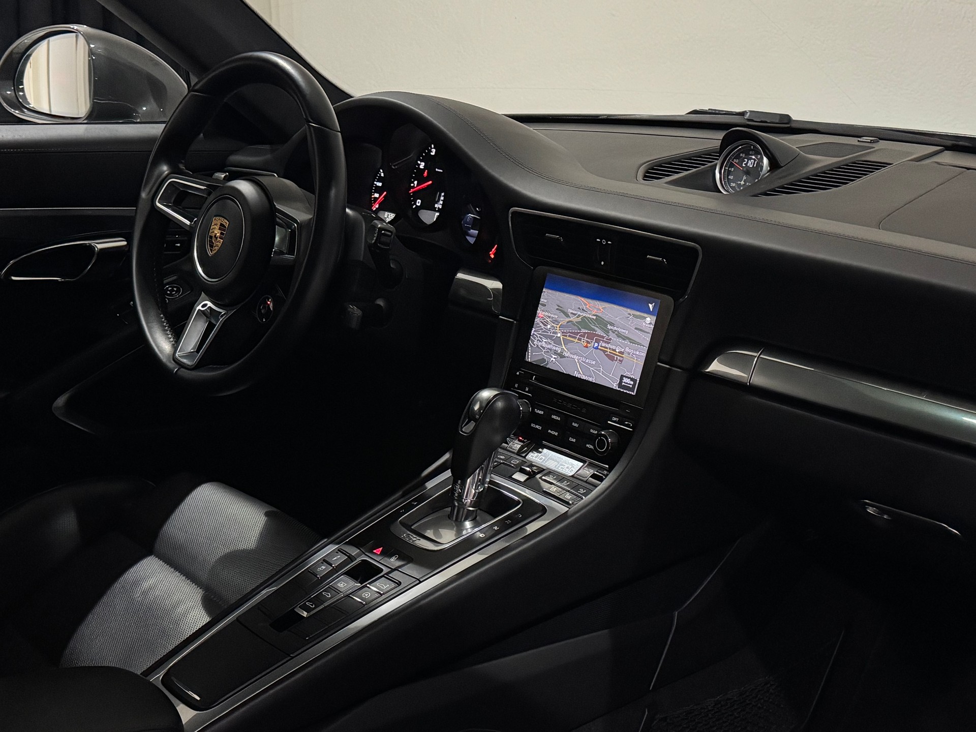 PORSCHE 911 Carrera 4S PDK | CH |-image-17