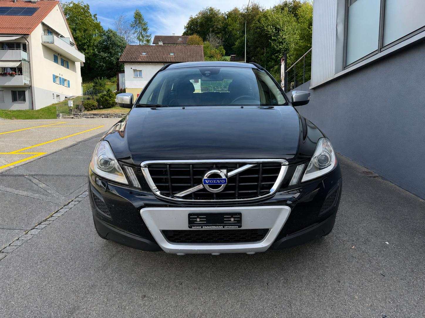 VOLVO XC60 D4 AWD Summum Geartronic-image-5