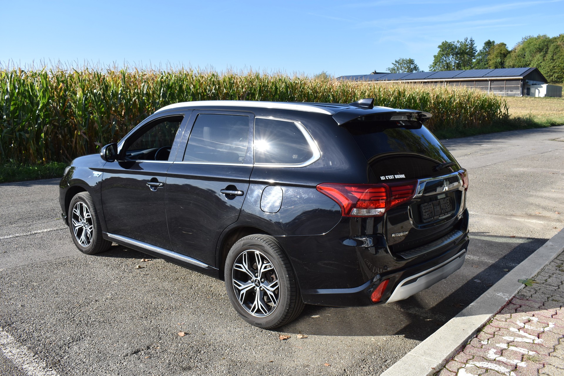 MITSUBISHI Outlander 2.4 PHEV Diamond S-Edition 4WD Automatic-image-4