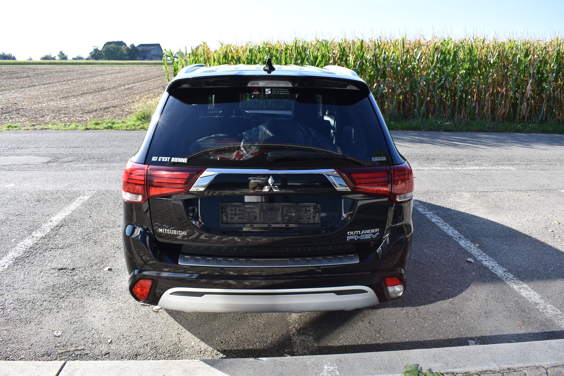 MITSUBISHI Outlander 2.4 PHEV Diamond S-Edition 4WD Automatic-image-5