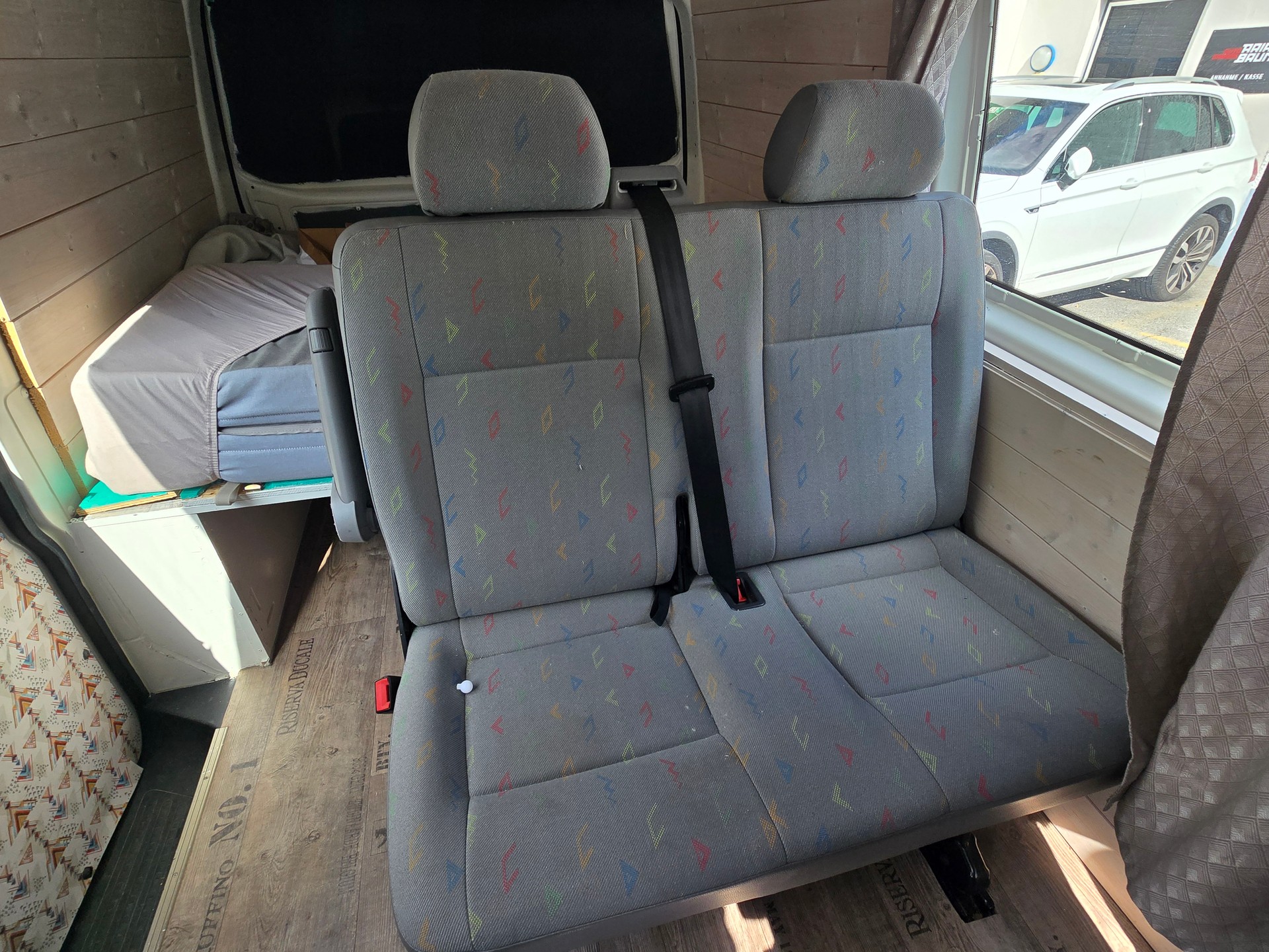 VW TRANSPORTER 1.9TDI 102PS-image-10