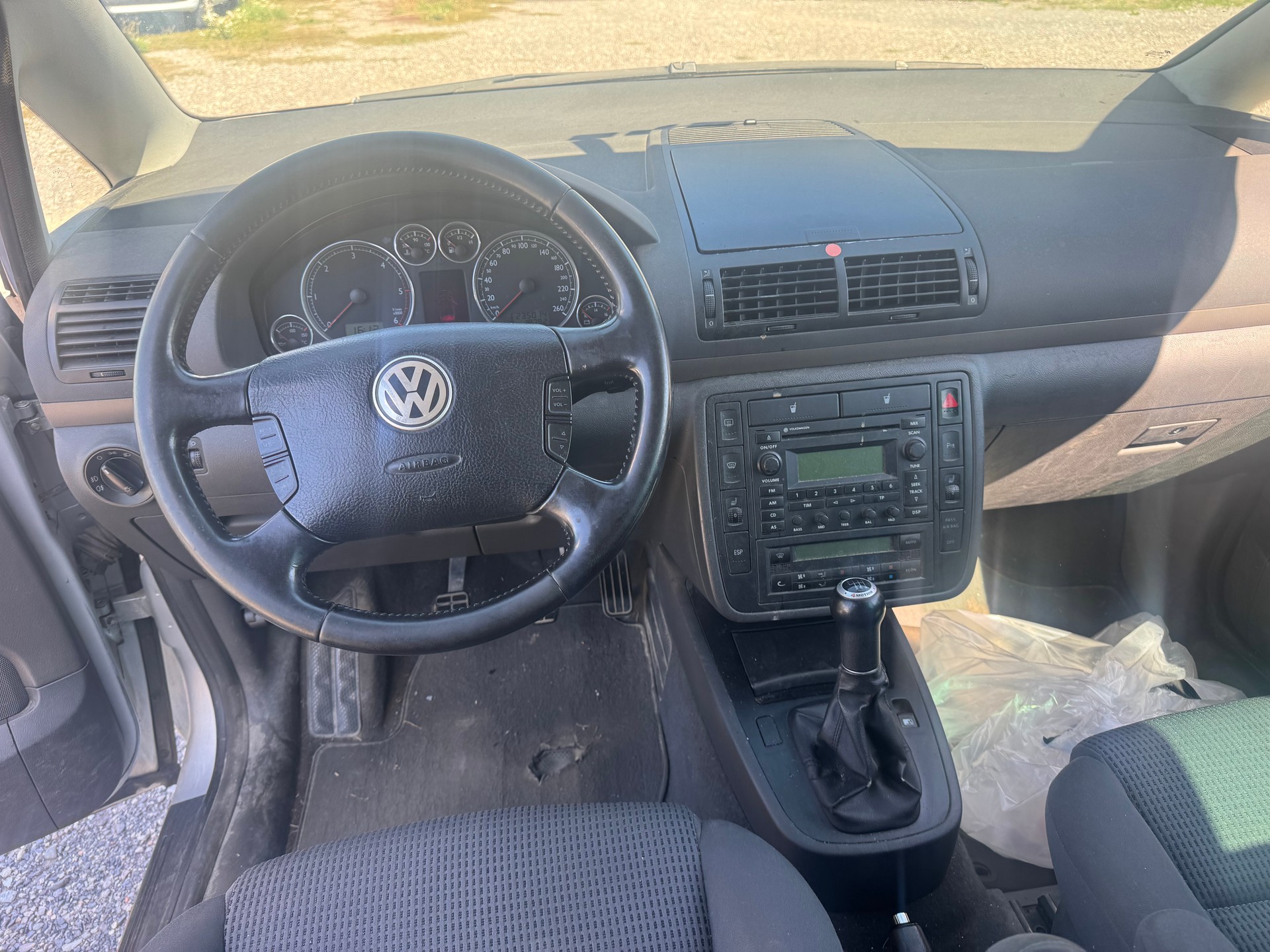 VW Sharan 1.9 TDI Freestyle 4Motion-image-11