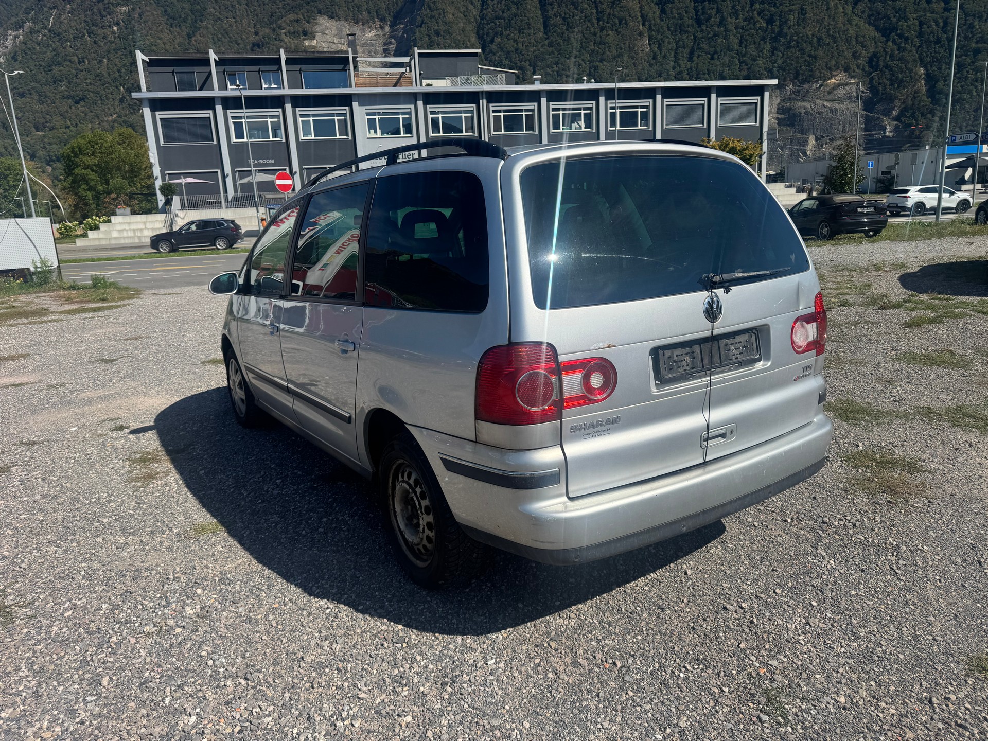 VW Sharan 1.9 TDI Freestyle 4Motion-image-6
