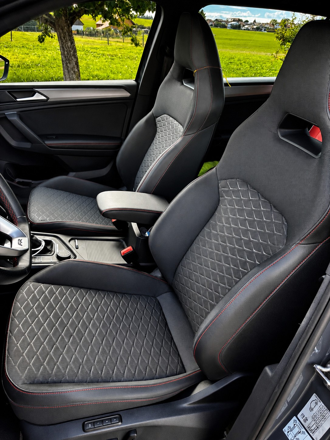 SEAT 2.0 TSI Hola FR 4Drive DSG-image-3