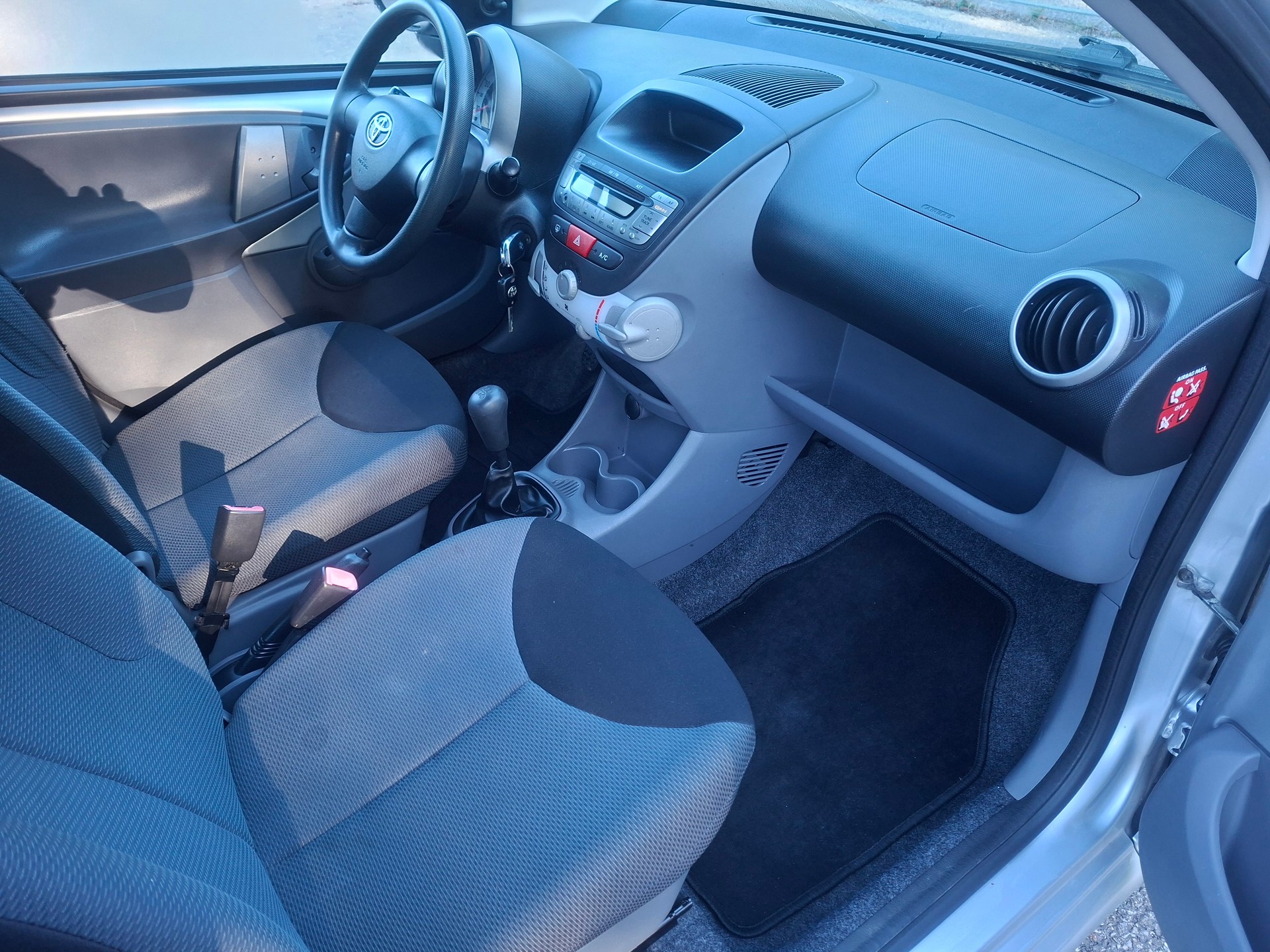TOYOTA Aygo 1.0 Linea Luna-image-10