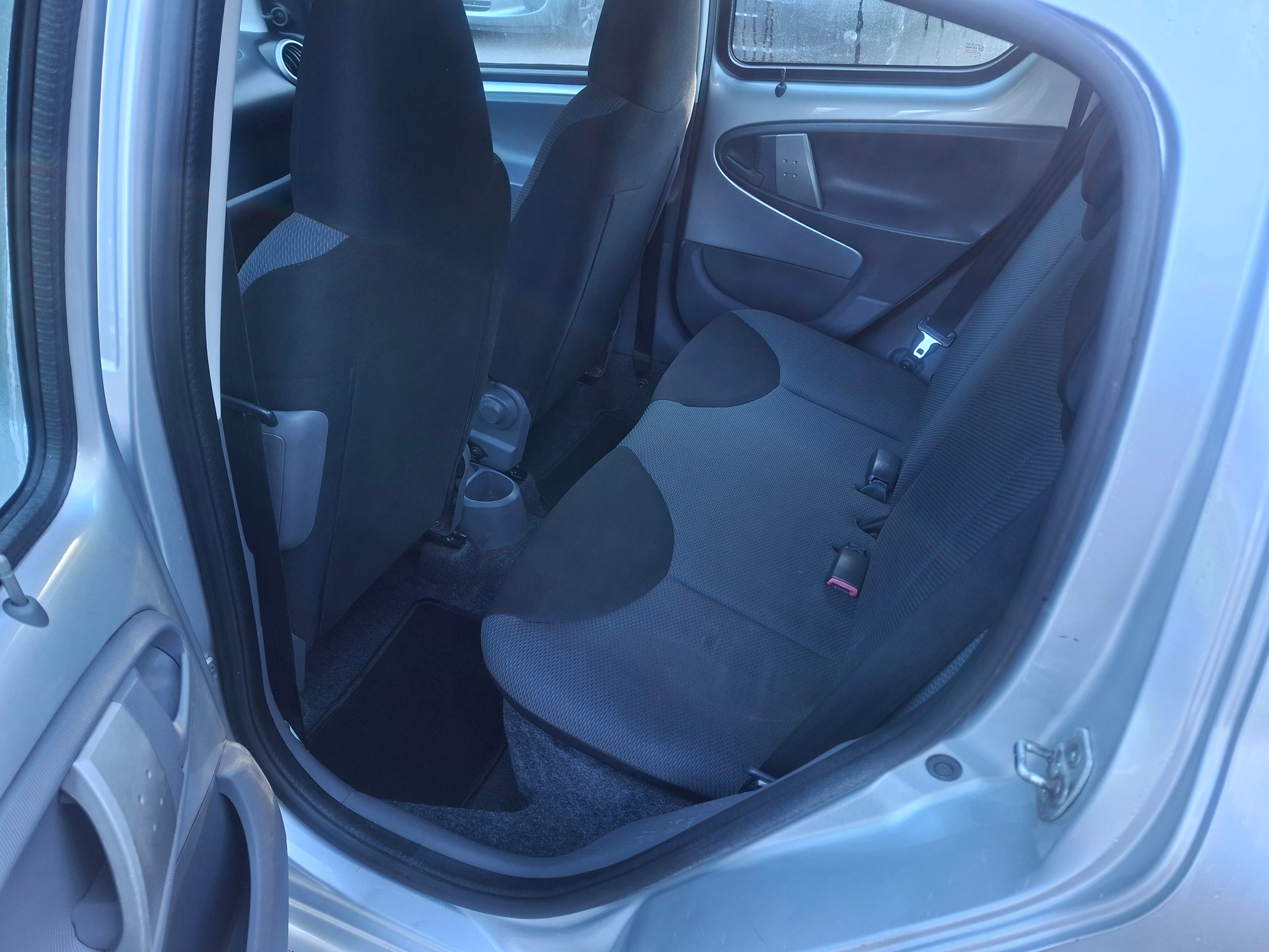 TOYOTA Aygo 1.0 Linea Luna-image-9