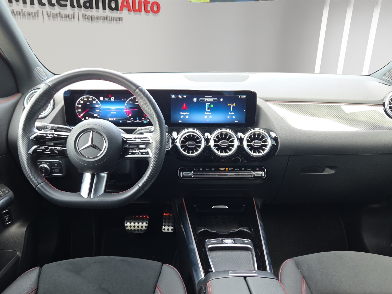 MERCEDES-BENZ GLA 200d 4Matic 8G-DCT AMG Line-image-6