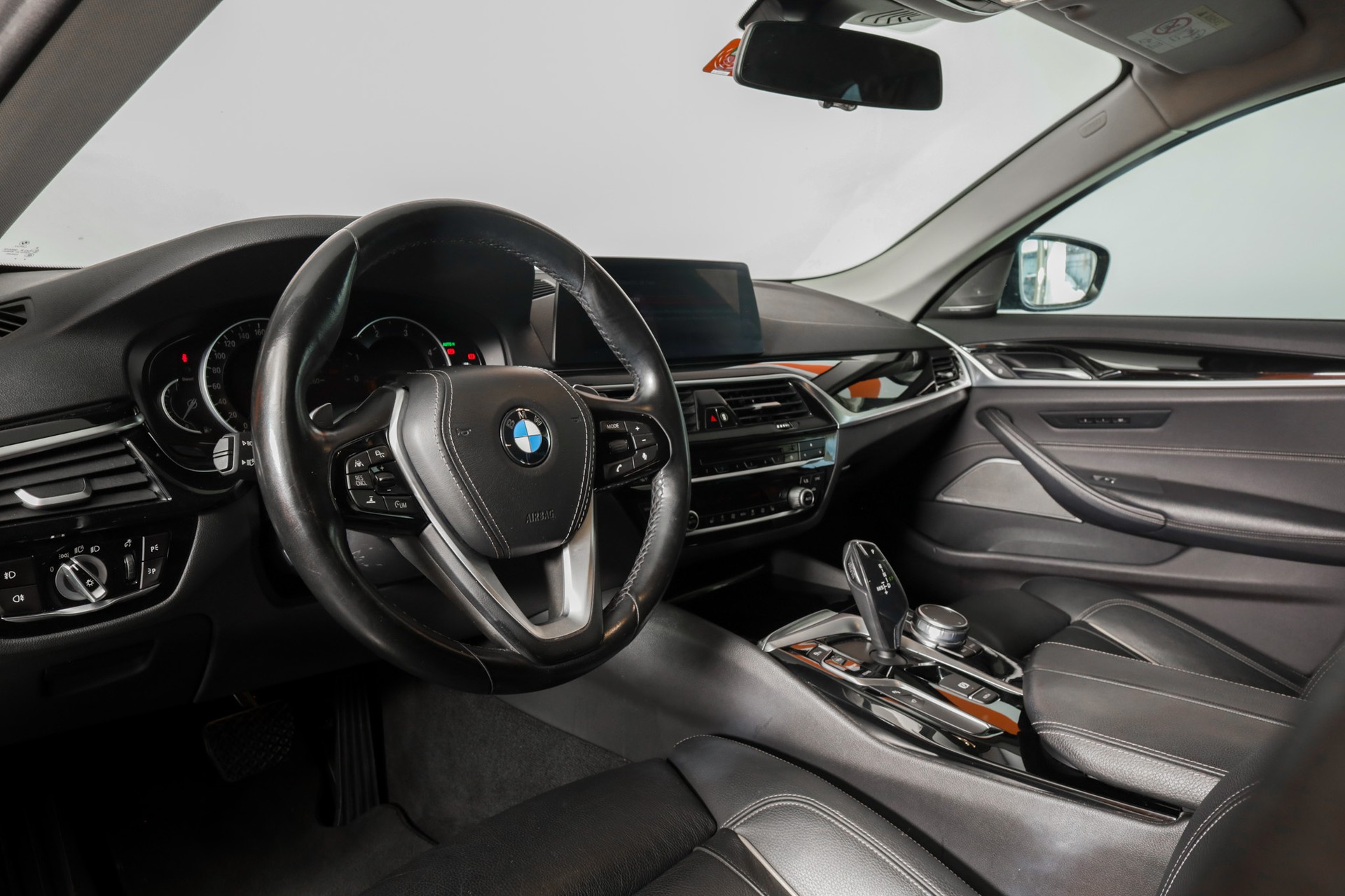 BMW 520d xDrive Touring Sport Line Steptronic-image-9