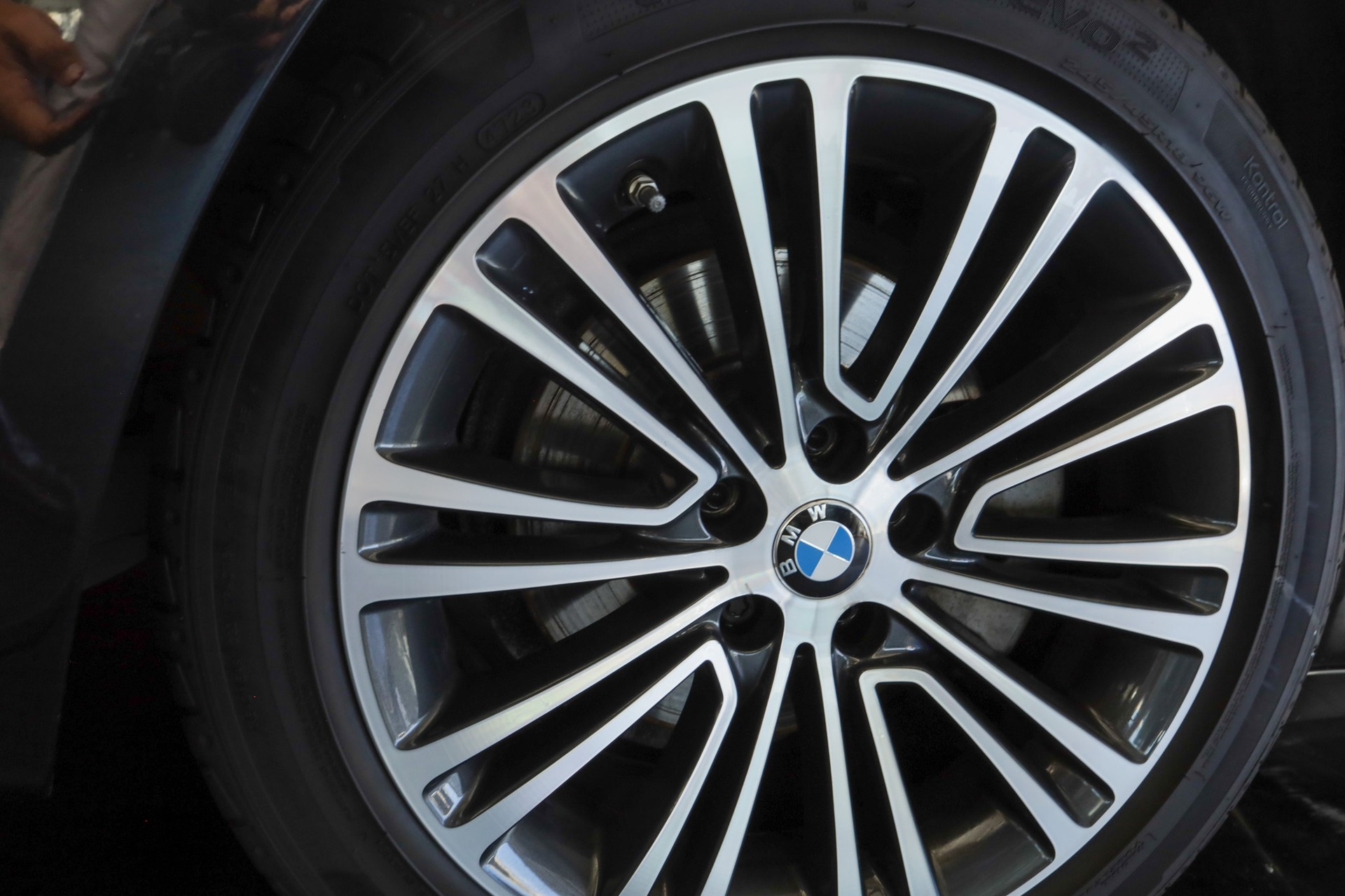 BMW 520d xDrive Touring Sport Line Steptronic-image-8