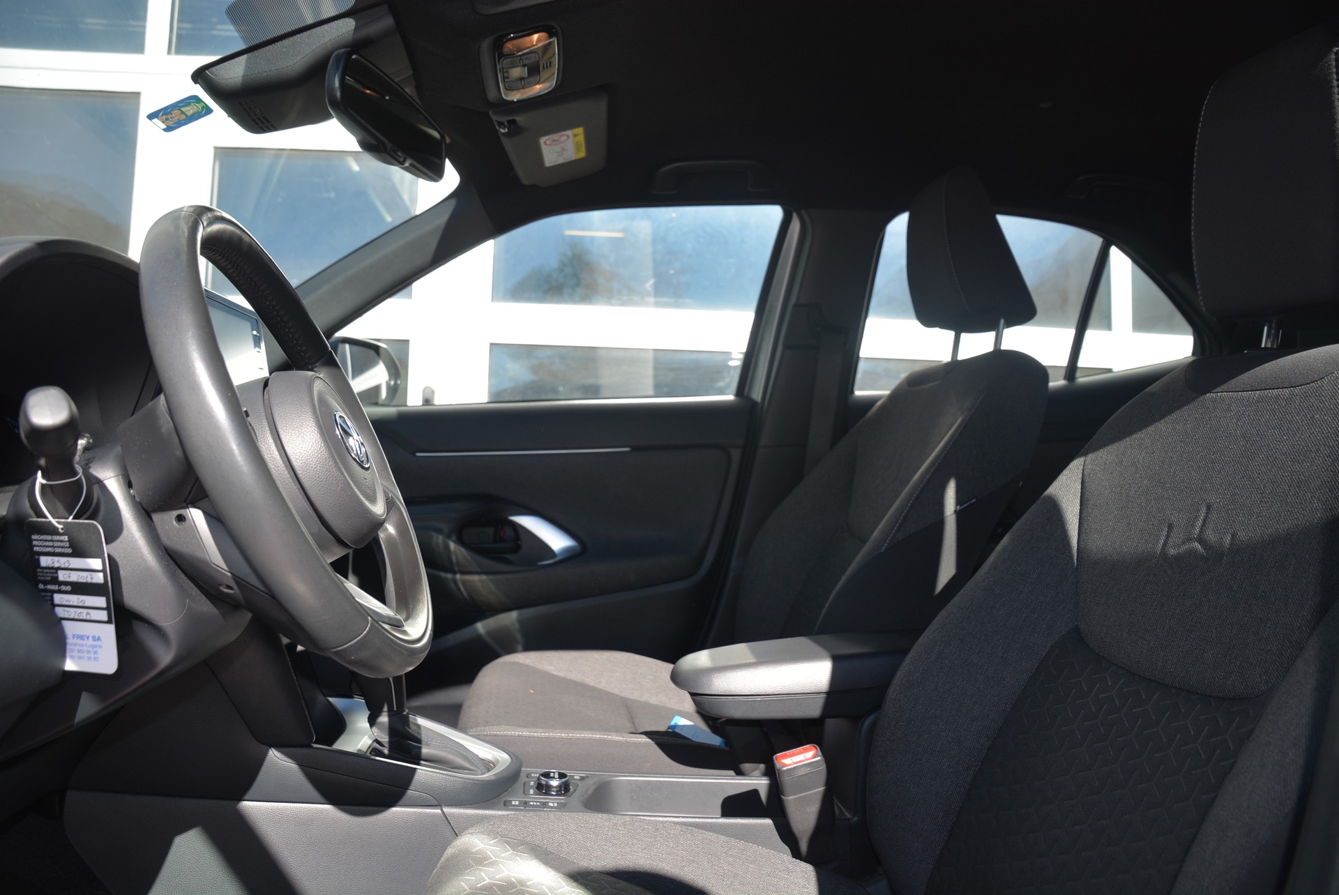 TOYOTA Yaris Cross 1.5 Trend e-CVT AWDi-image-14