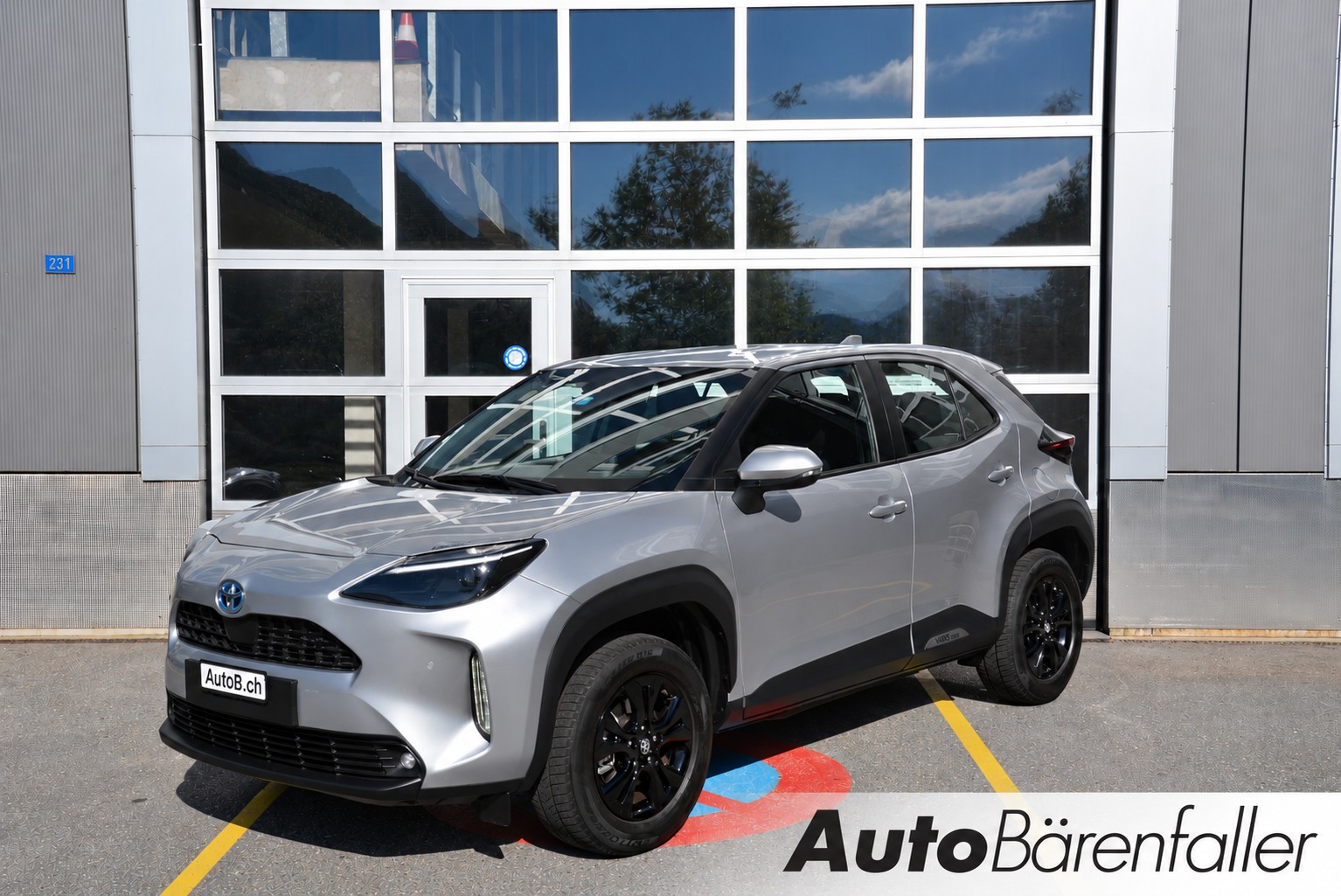 TOYOTA Yaris Cross 1.5 Trend e-CVT AWDi-image-0