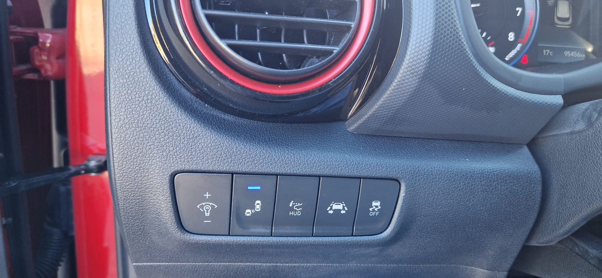 HYUNDAI Kona 1.6 T-GDi Vertex 4WD DCT-image-13