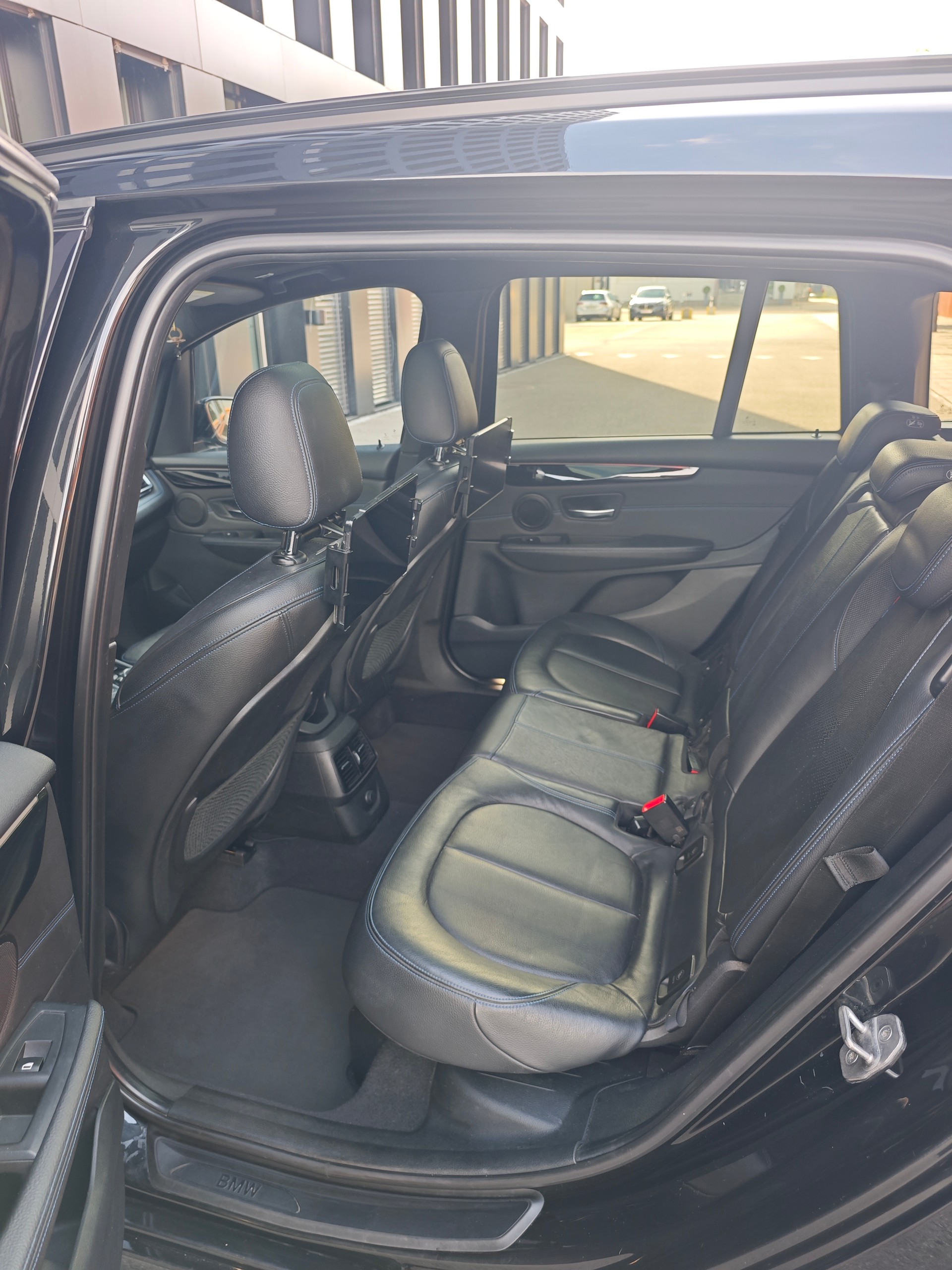 BMW 220d xDrive SAG-image-11