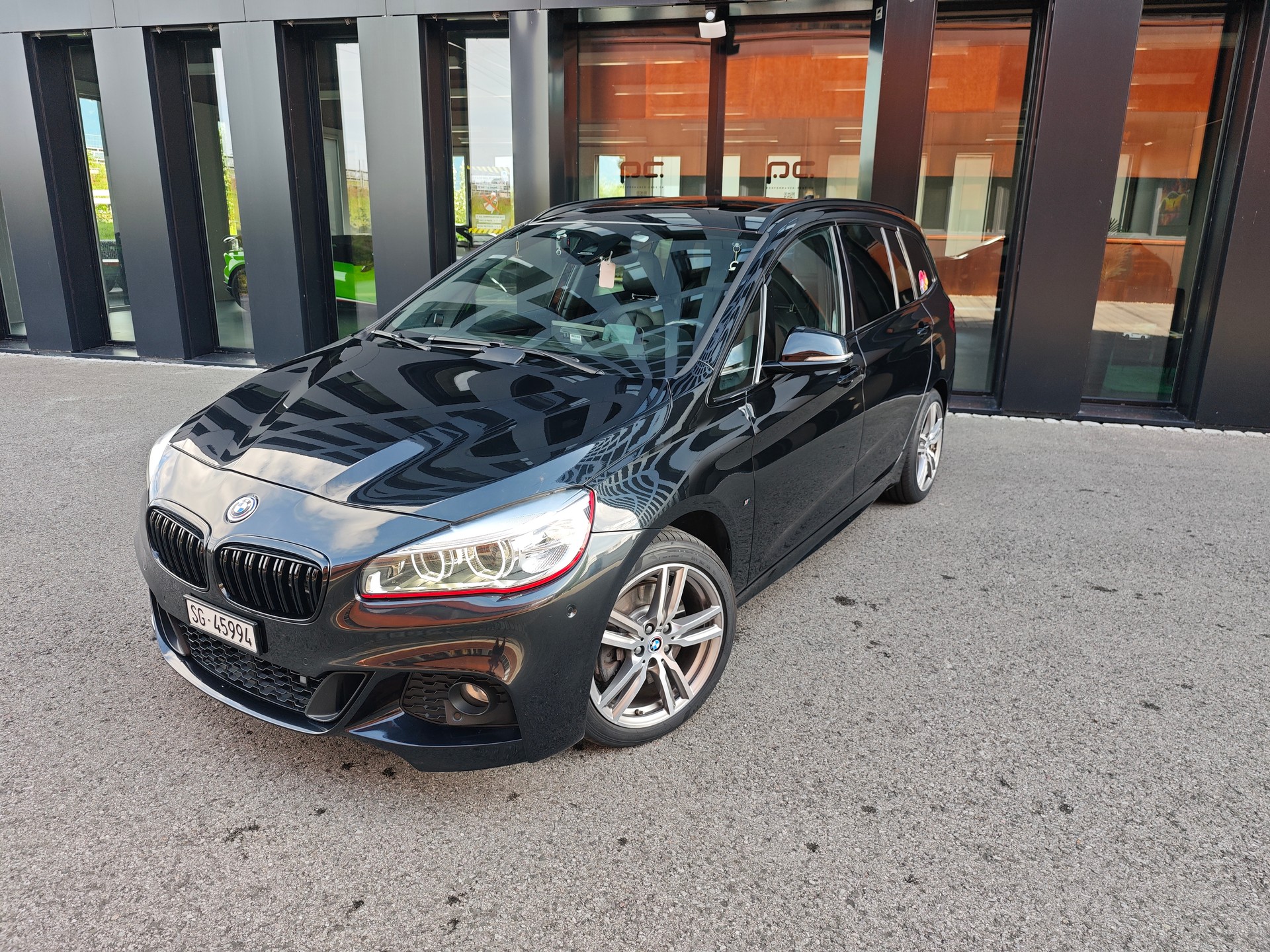 BMW 220d xDrive SAG-image-2