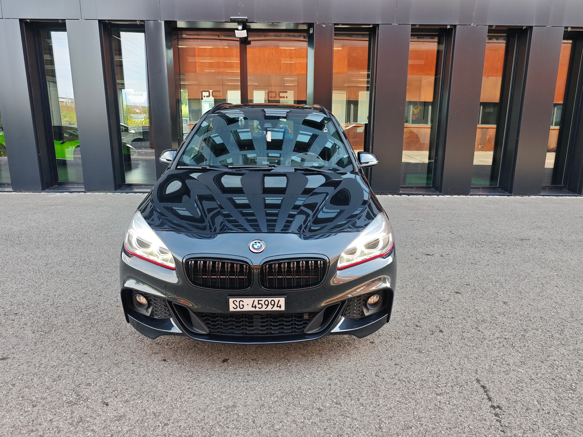 BMW 220d xDrive SAG-image-1