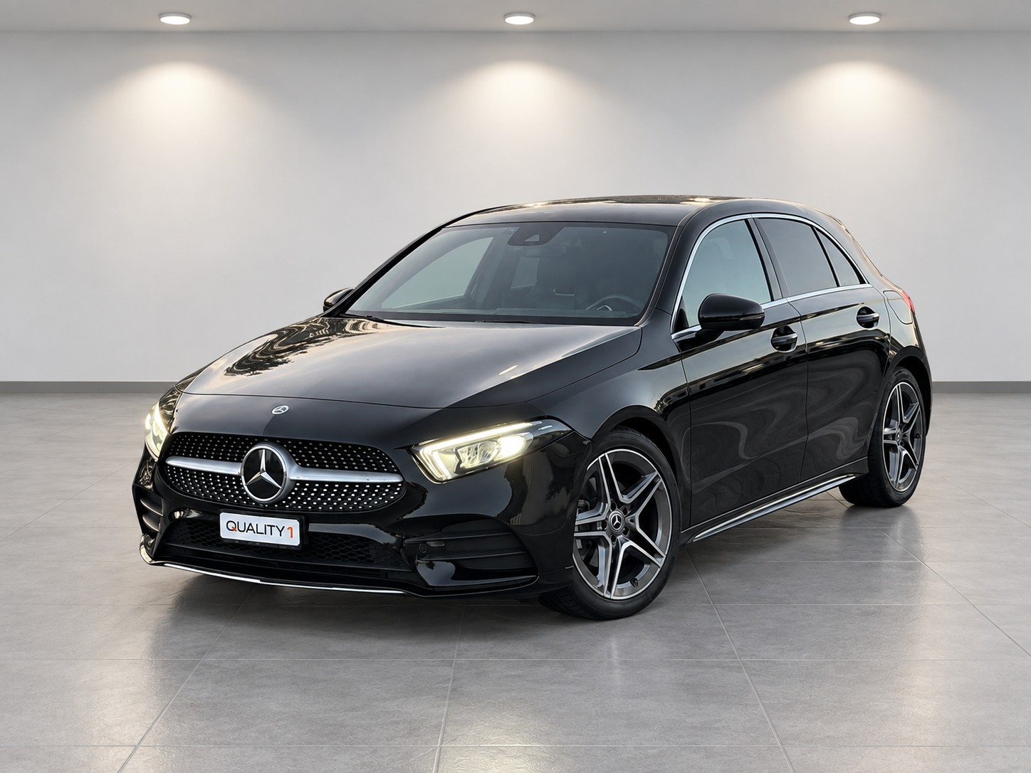 MERCEDES-BENZ A 200 AMG Line 7G-DCT-image-2