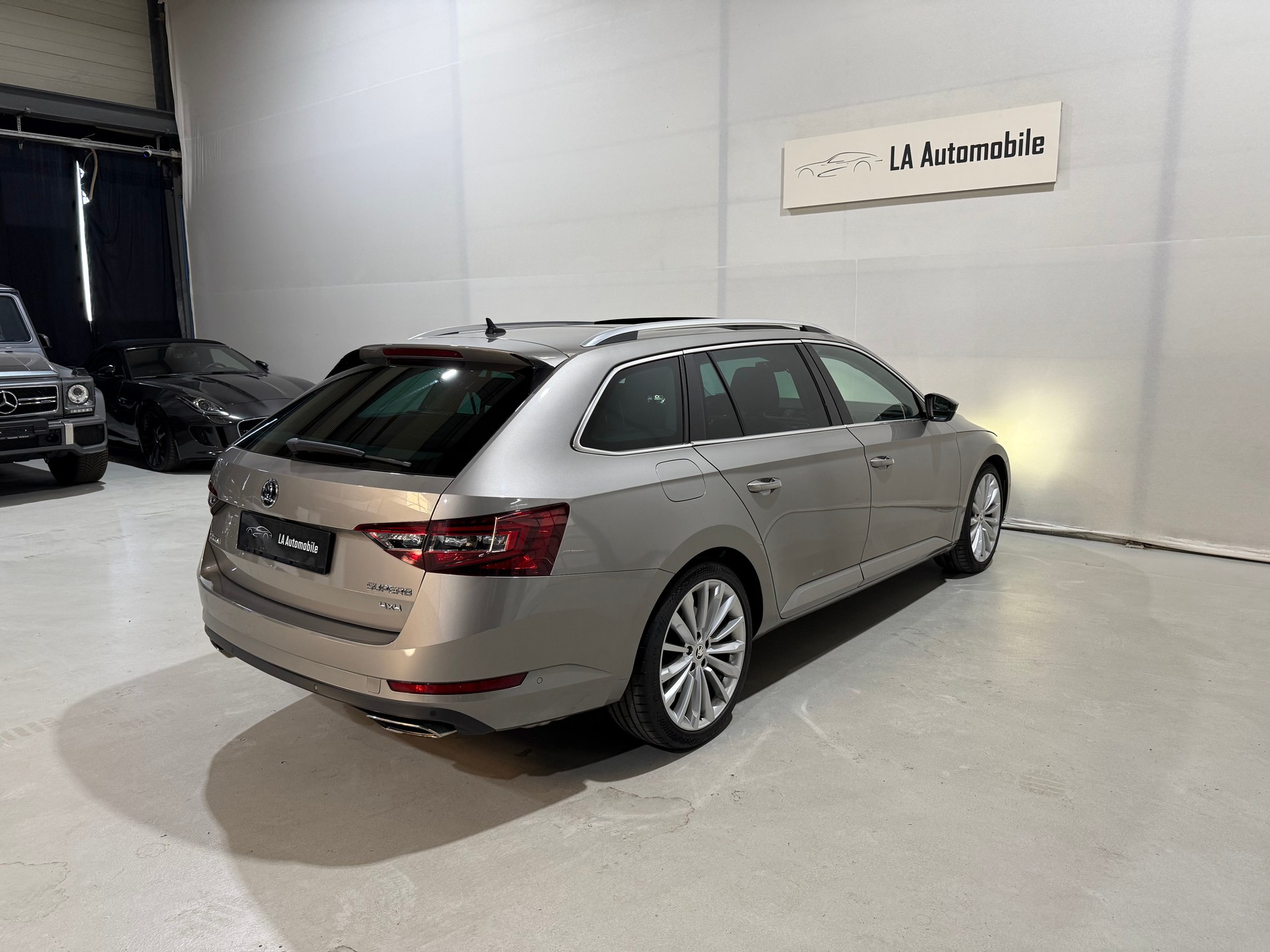 SKODA Superb Combi 2.0 TSI Style DSG 4x4-image-8