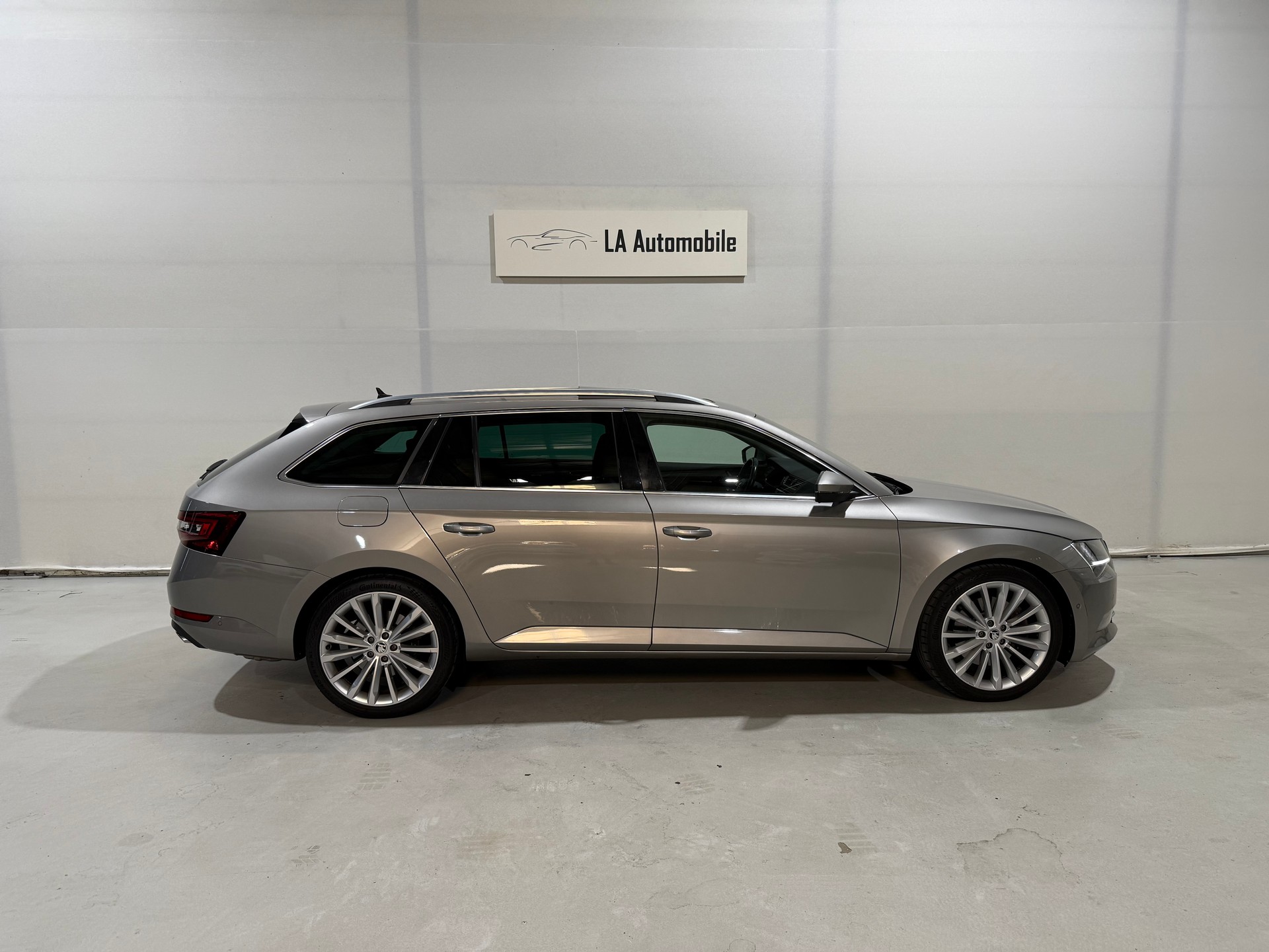 SKODA Superb Combi 2.0 TSI Style DSG 4x4-image-6
