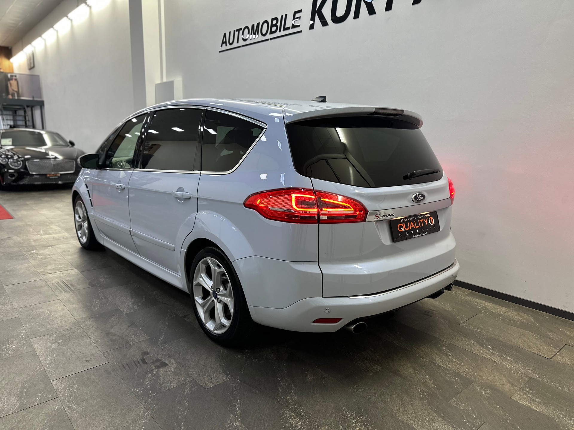 FORD S-Max 2.0 SCTi TitaniumS PowerShift-image-3